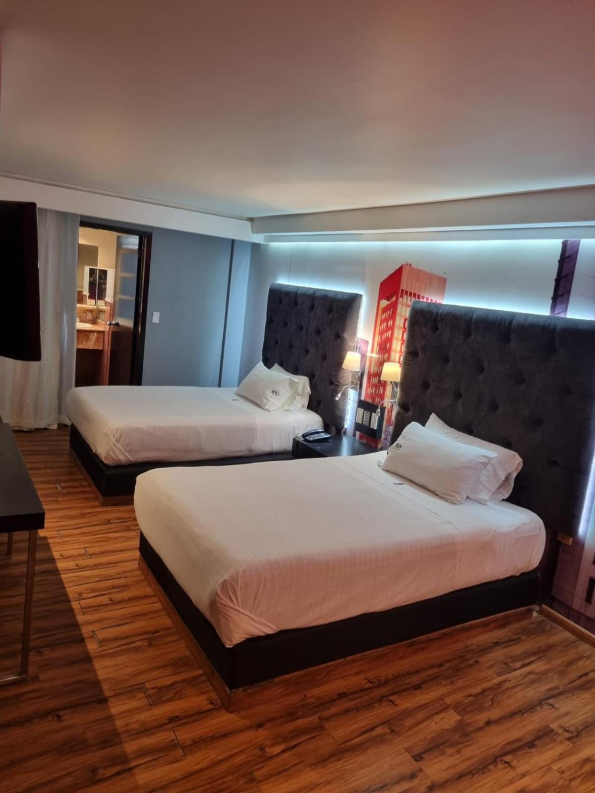 Standard Double Room with Two Double Beds,1608309963:JPEG