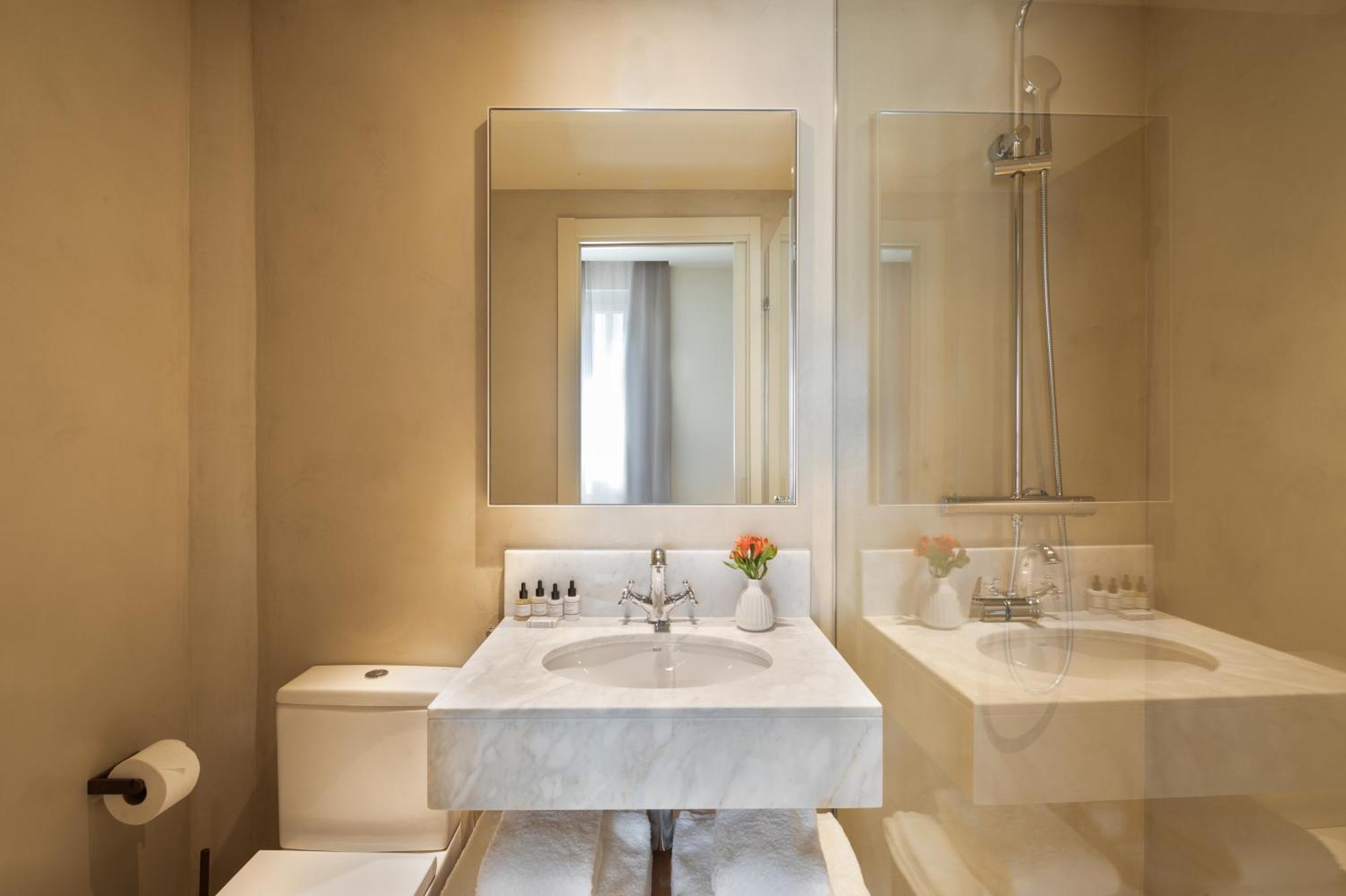 Design Kamer met Uitzicht op de Stad
