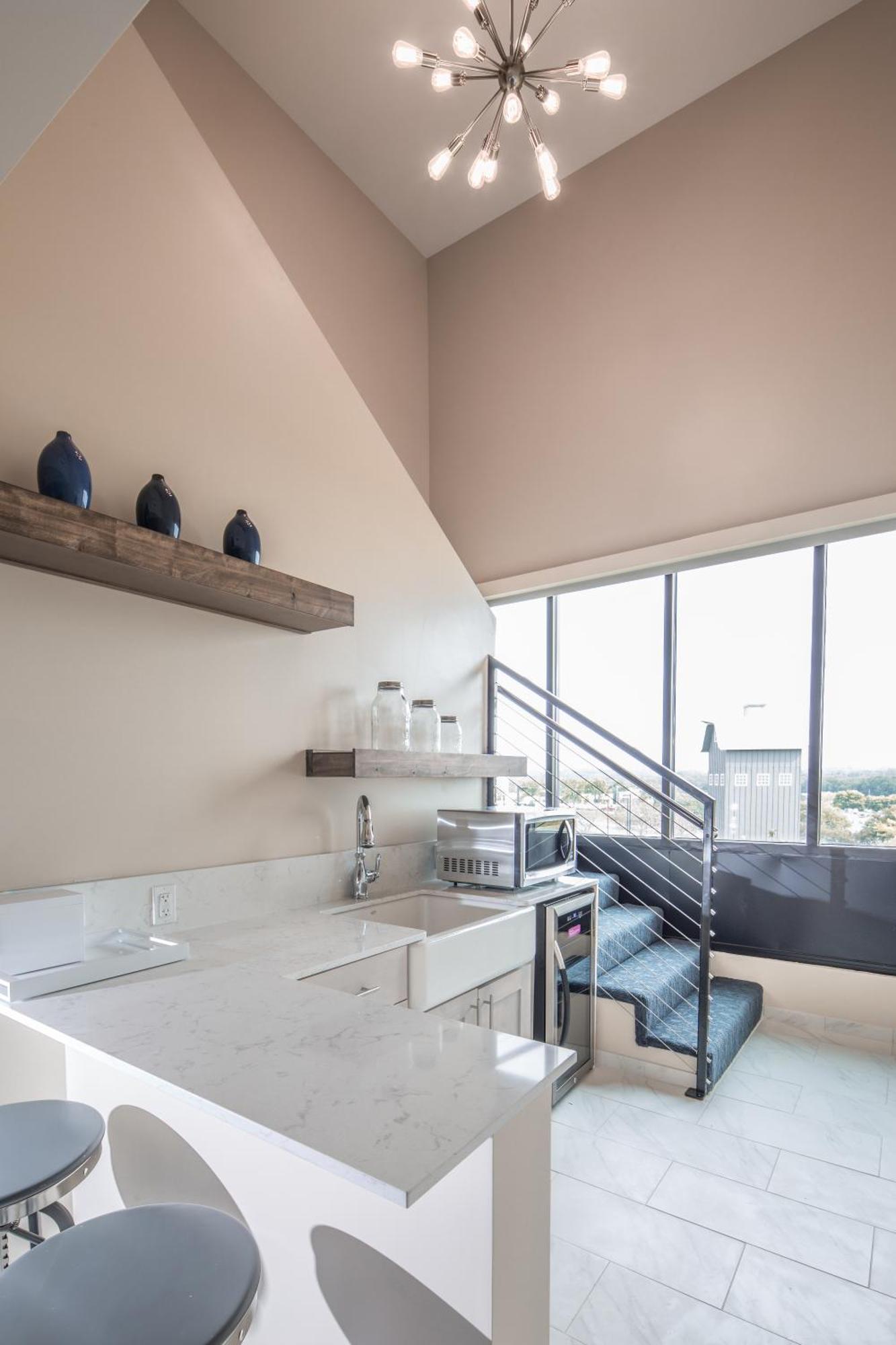 Deluxe Loft King Suite