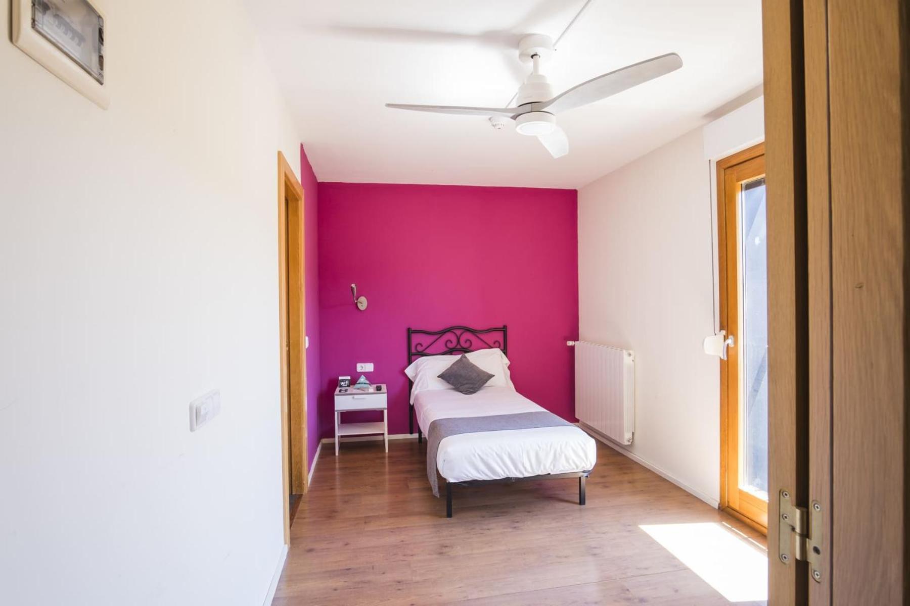Single Room,1610215801:JPEG
