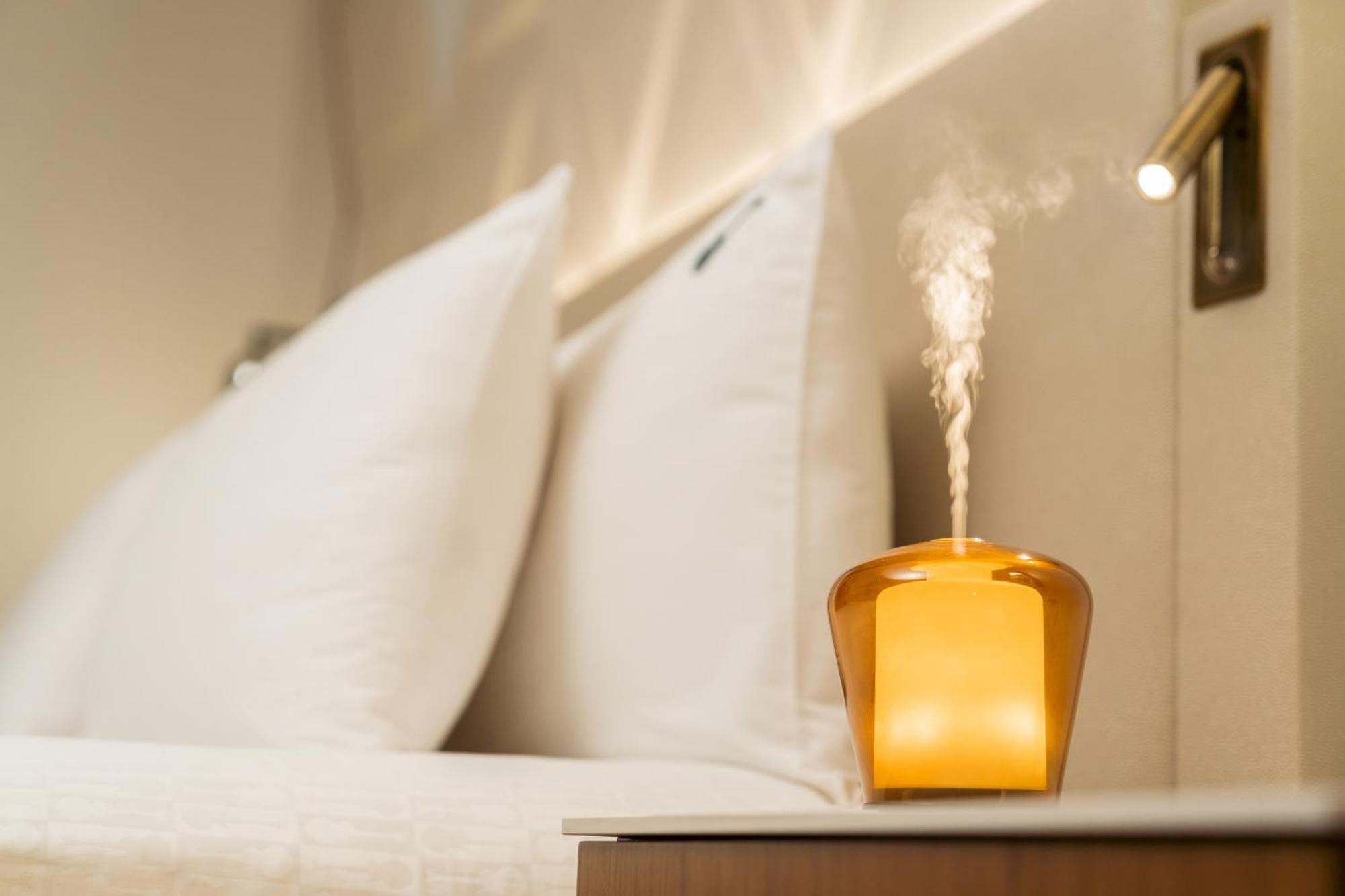 Suíte Rock Royalty Caribbean Sand com Cama King-size, Sofá e Assistente Pessoal