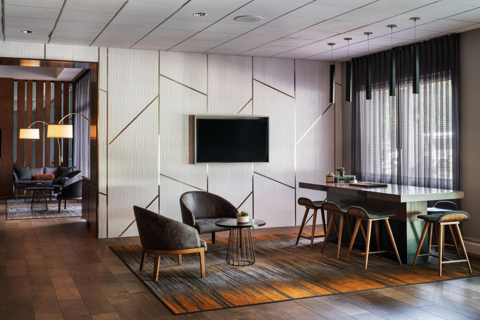 Concierge Level Guest Room with Two Double Beds