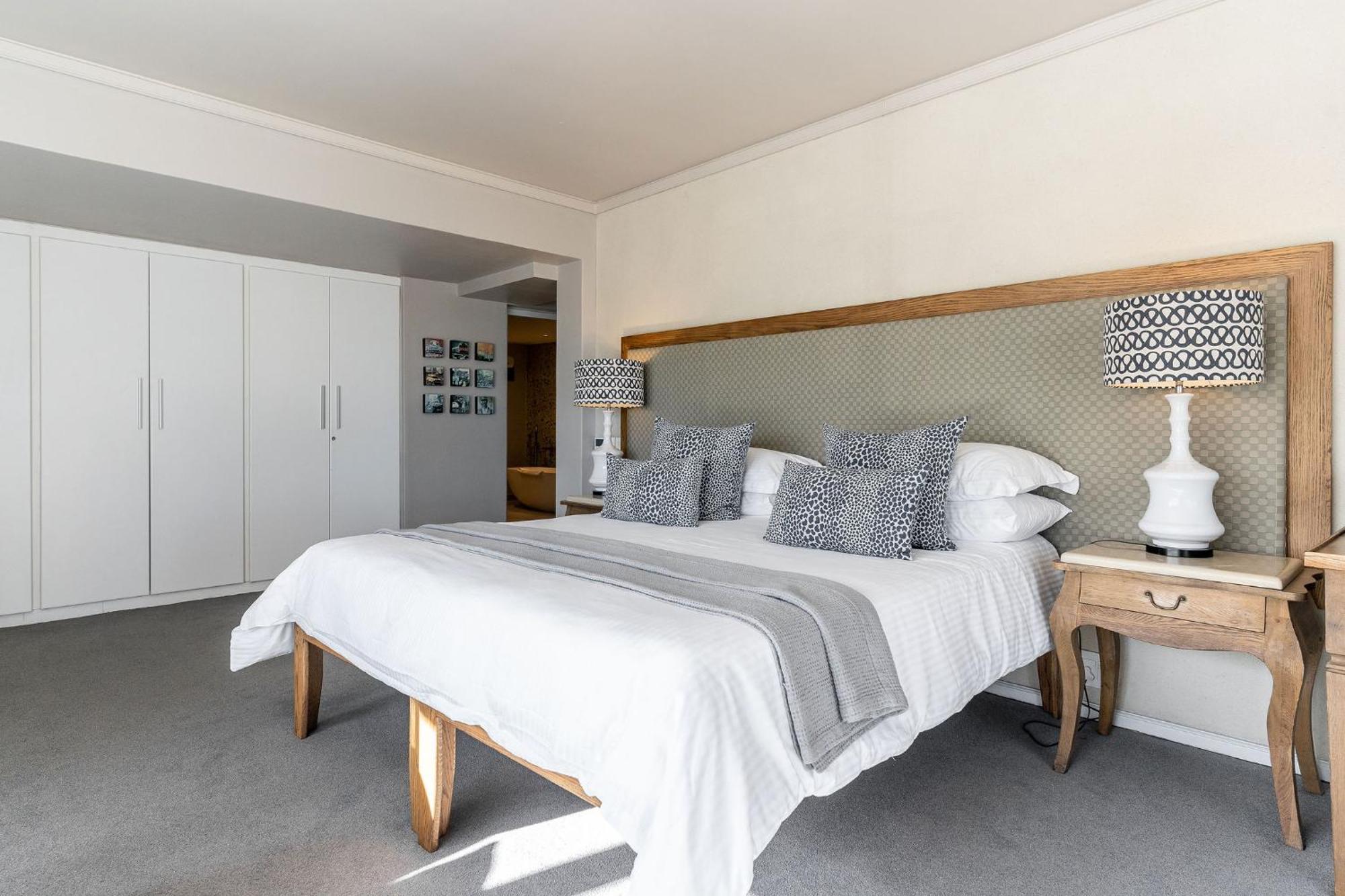Suite mit Meer- und Bergblick