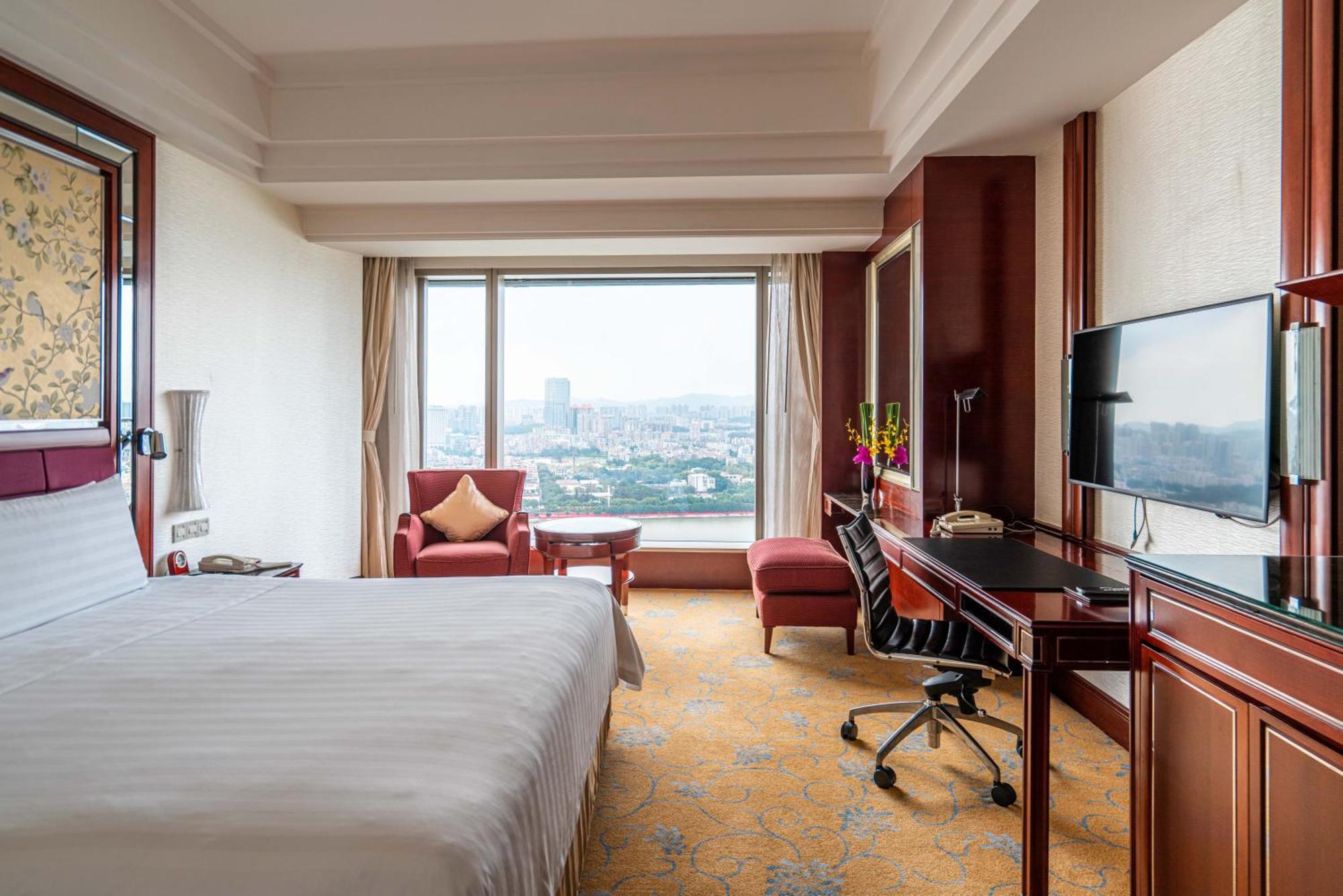 Deluxe Zimmer Horizon mit Kingsize-Bett und Flussblick
