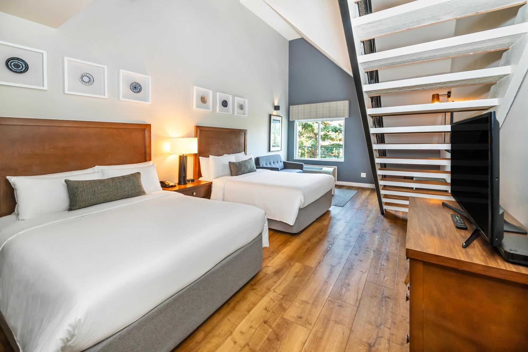 Loft Suite,1613415364:JPEG
