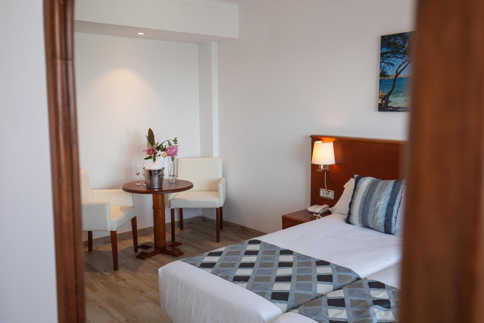 Superior Tweepersoonskamer met 1 of 2 Bedden en Uitzicht op Zee