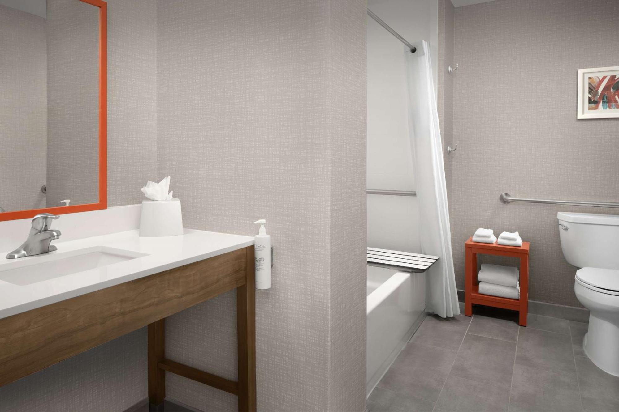 Queen Room with Two Queen Beds - Mobility and Hearing Access/Non-Smoking