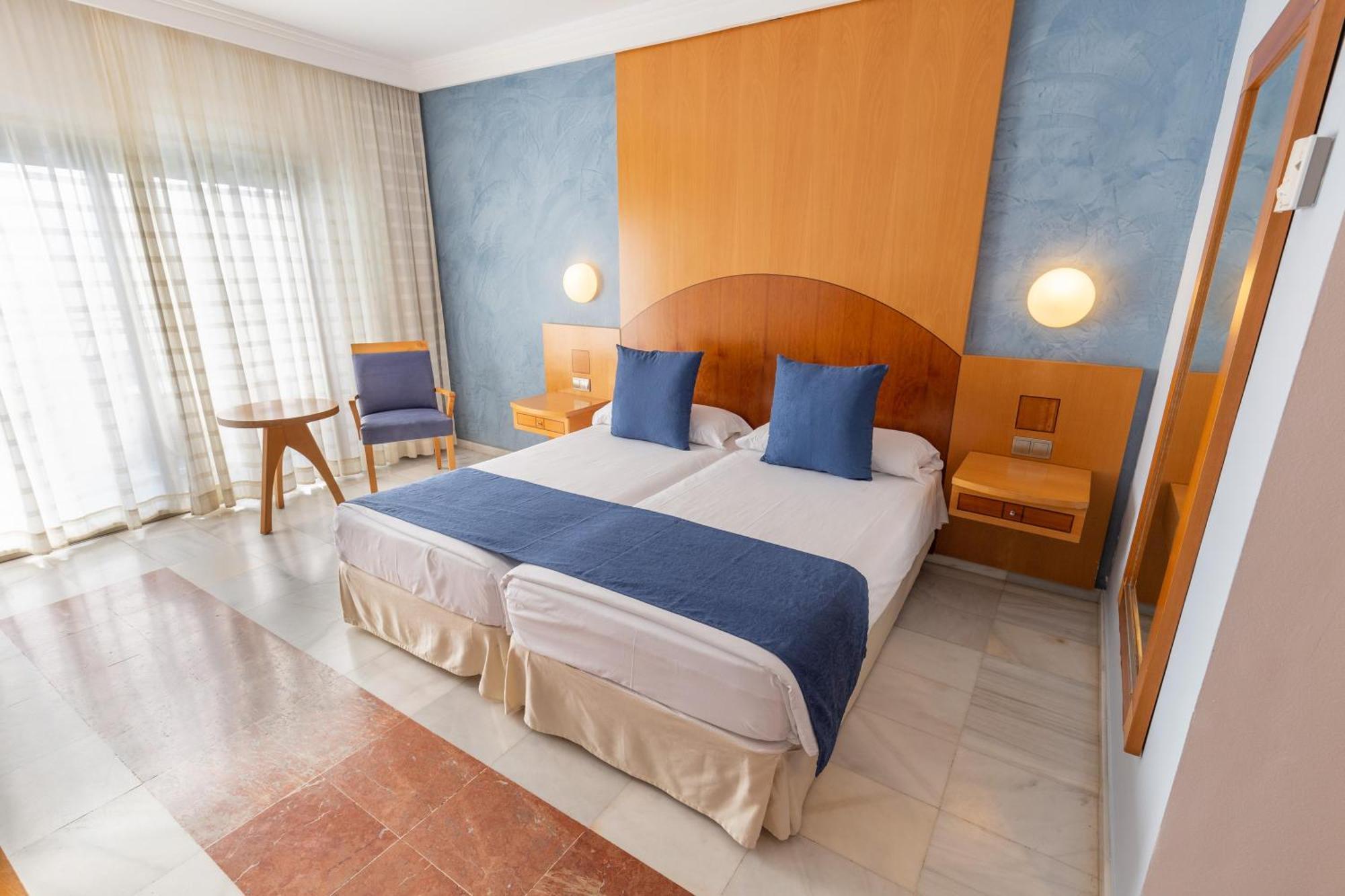 Deluxe Family Suite,1613688624:JPEG