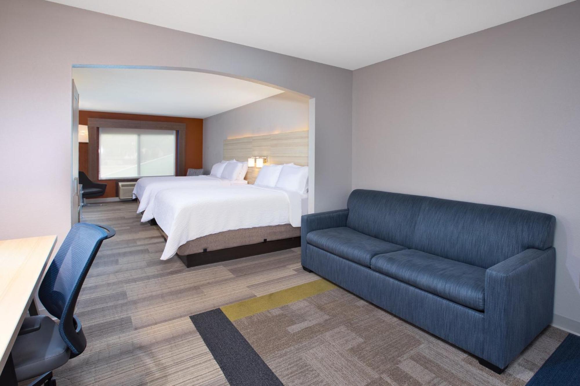 Queen Suite with Two Queen Beds and Sofa Bed