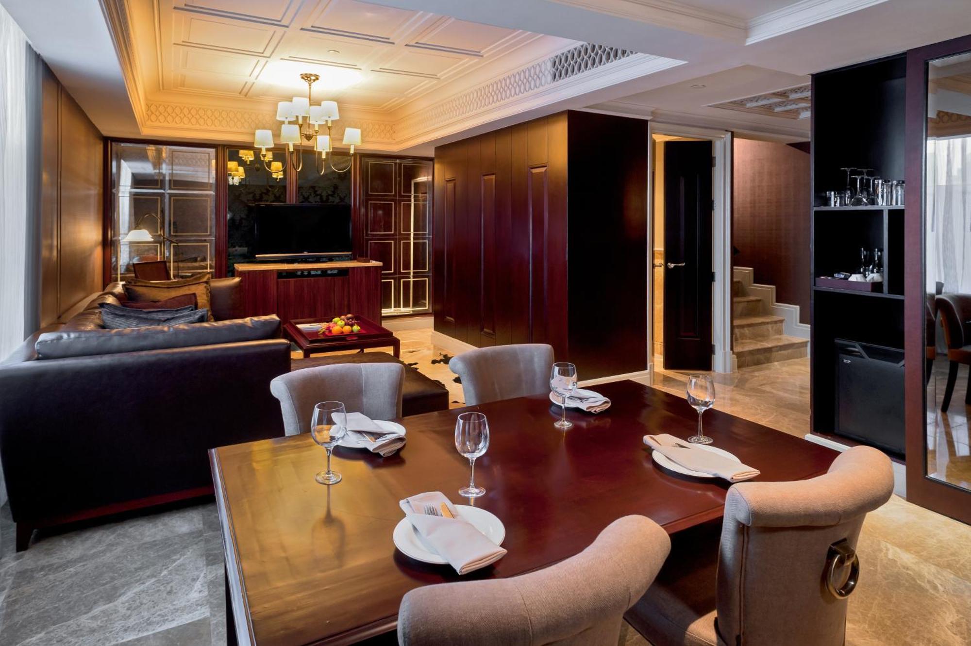 Dusid Maisonette-Suite mit 1 Schlafzimmer und Kingsize-Bett – Club-Vorteile
