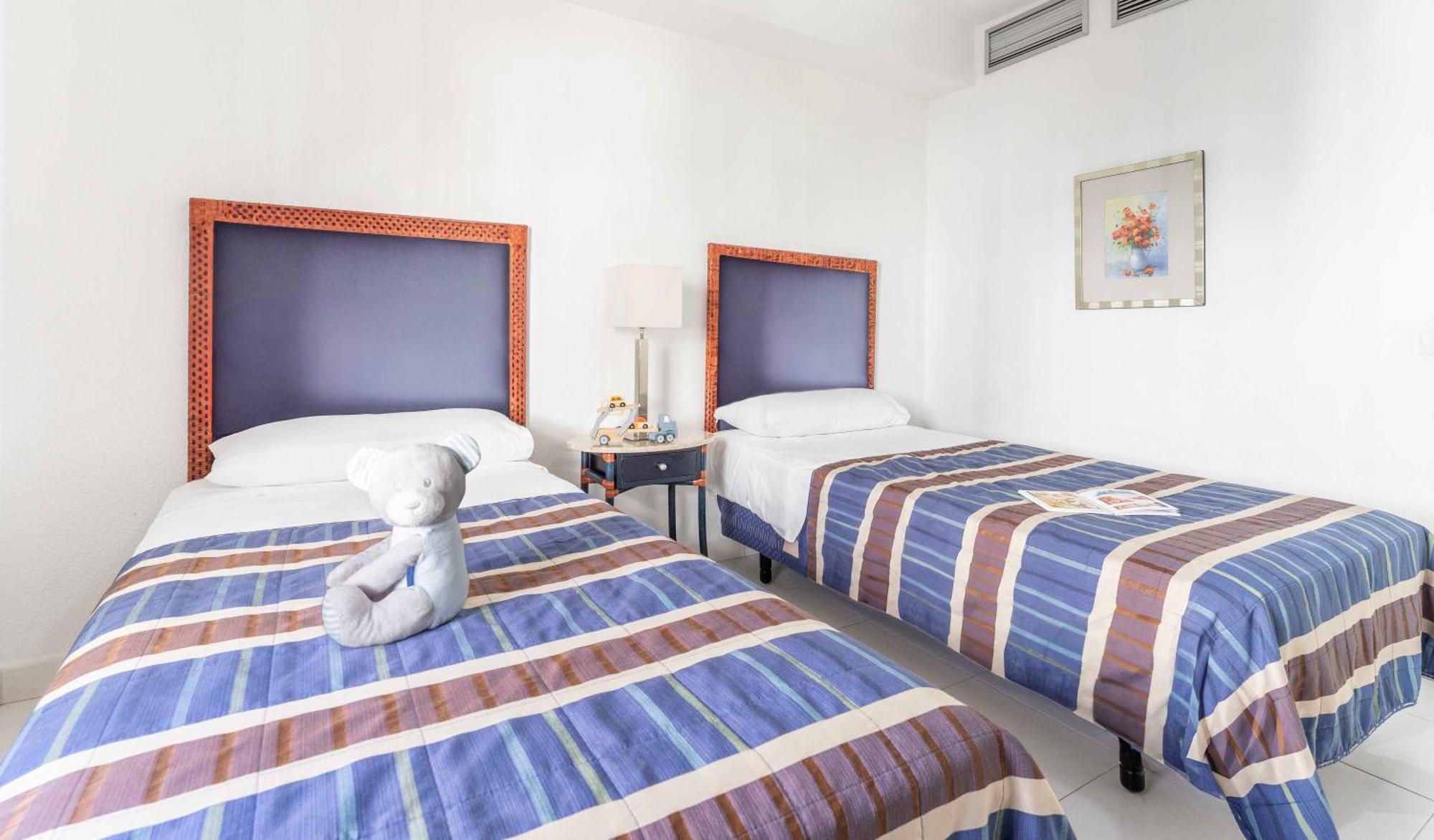 Two-Bedroom Apartment,1615405982:JPEG