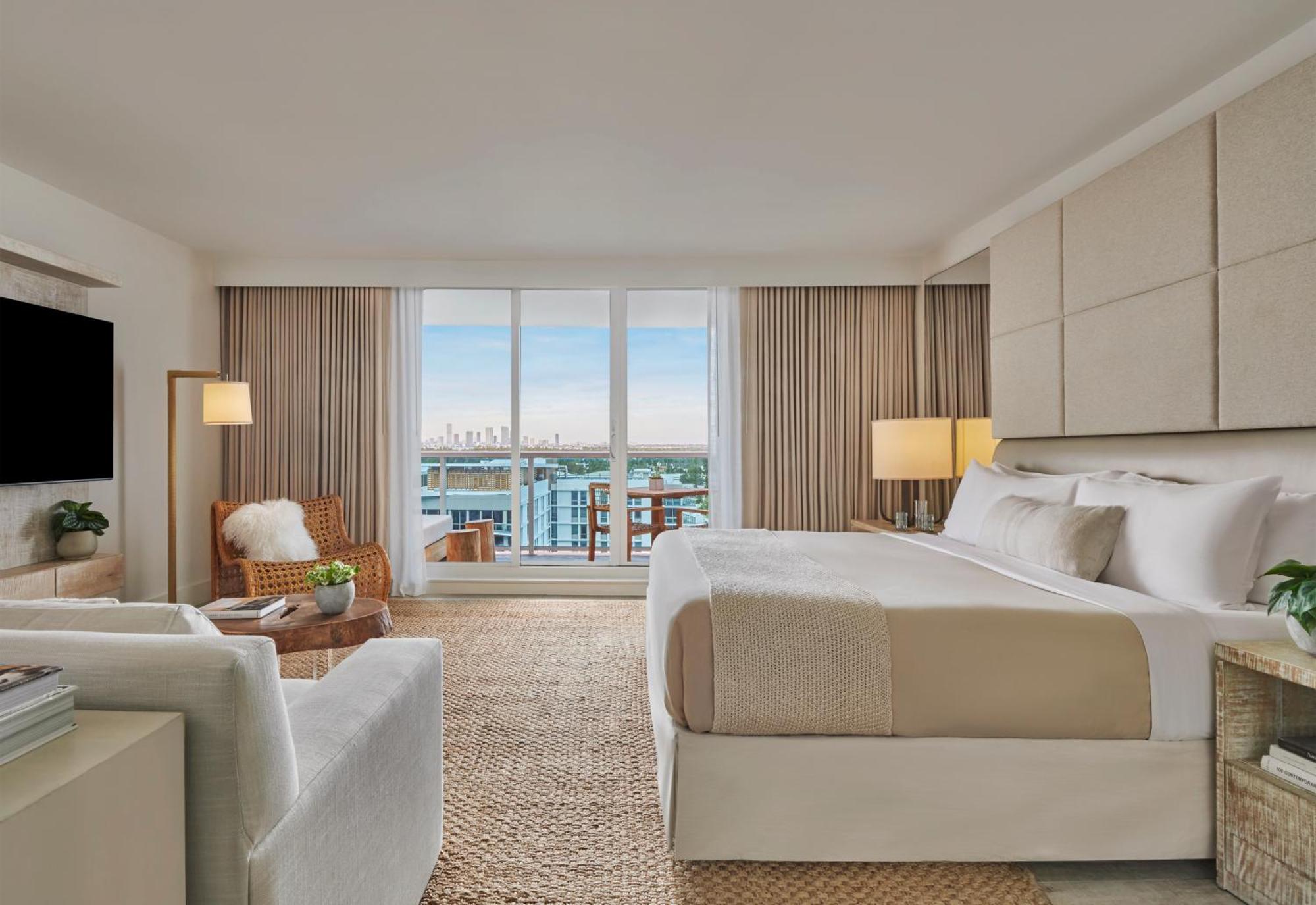 King Studio Suite with Balcony