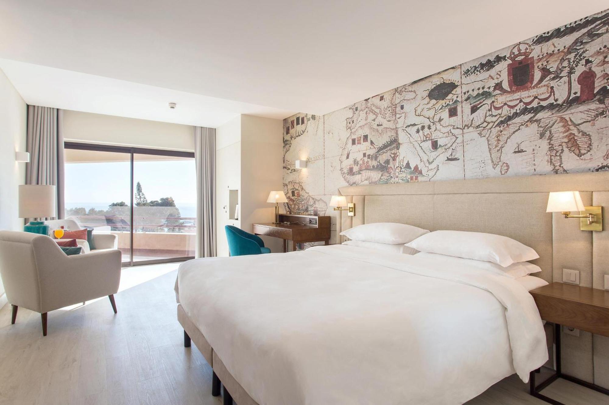 Quarto com 1 Cama Queen-size, Vista Piscina e Varanda