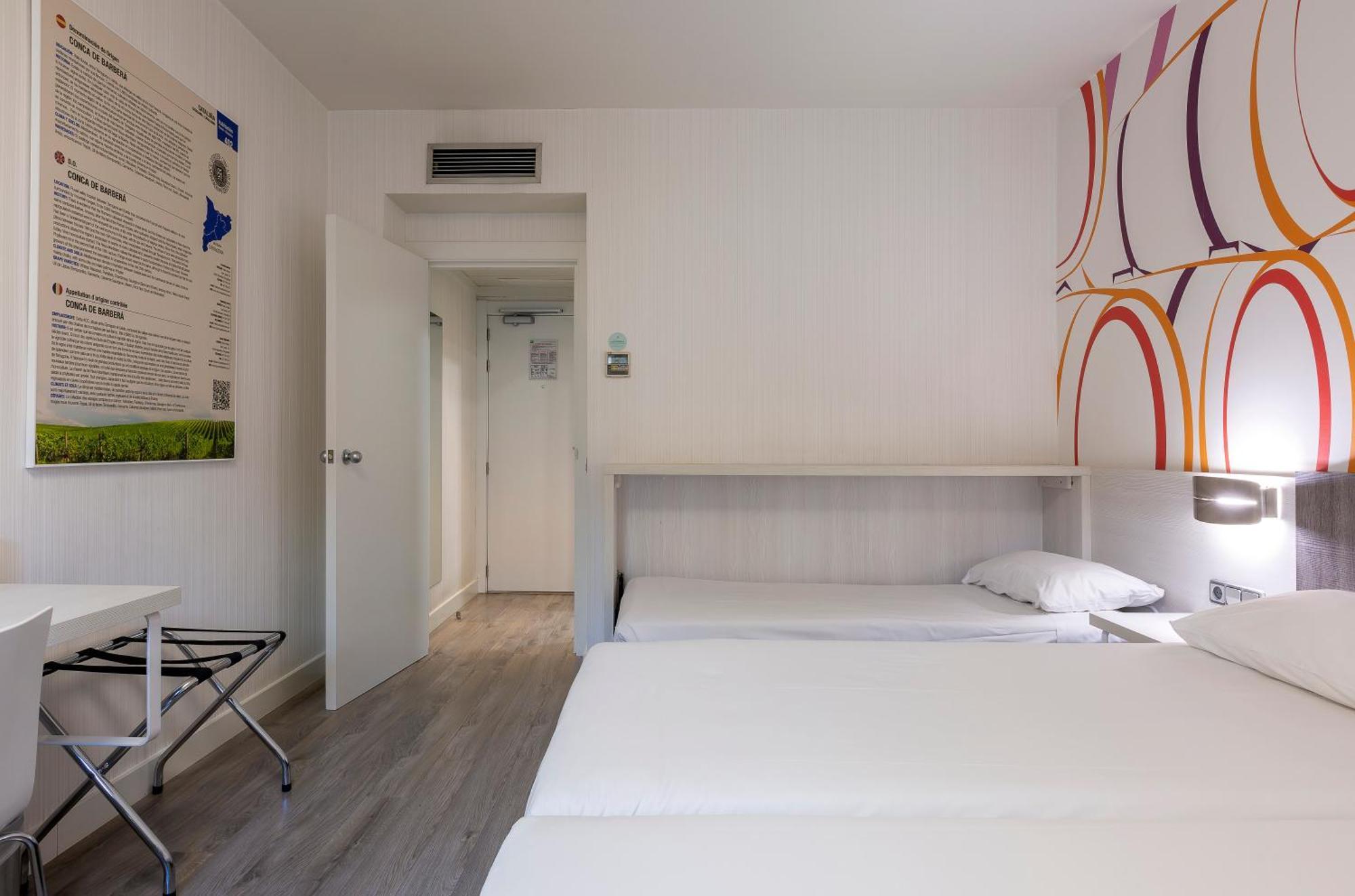 Camera Matrimoniale con Letto Supplementare