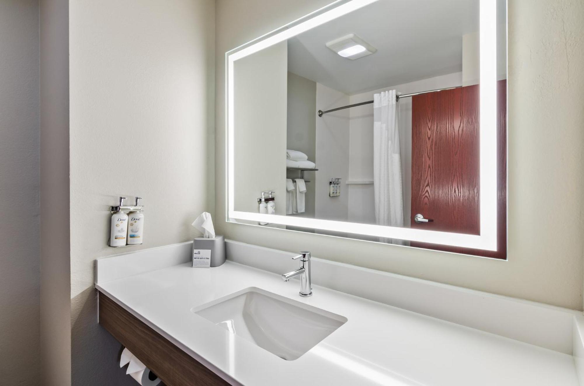 King Room - Hearing Accessible