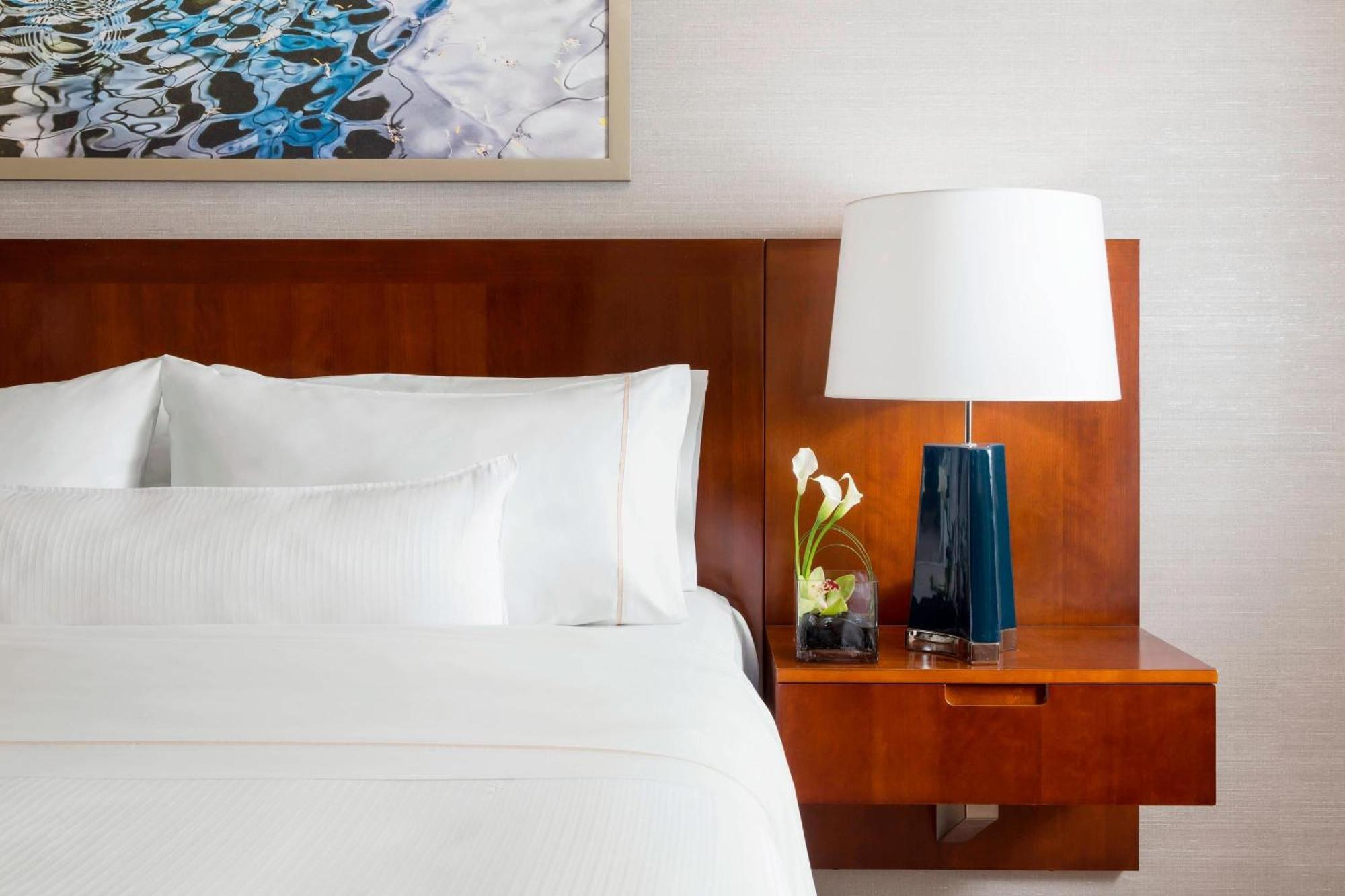 Guest room, 2 Double, City view