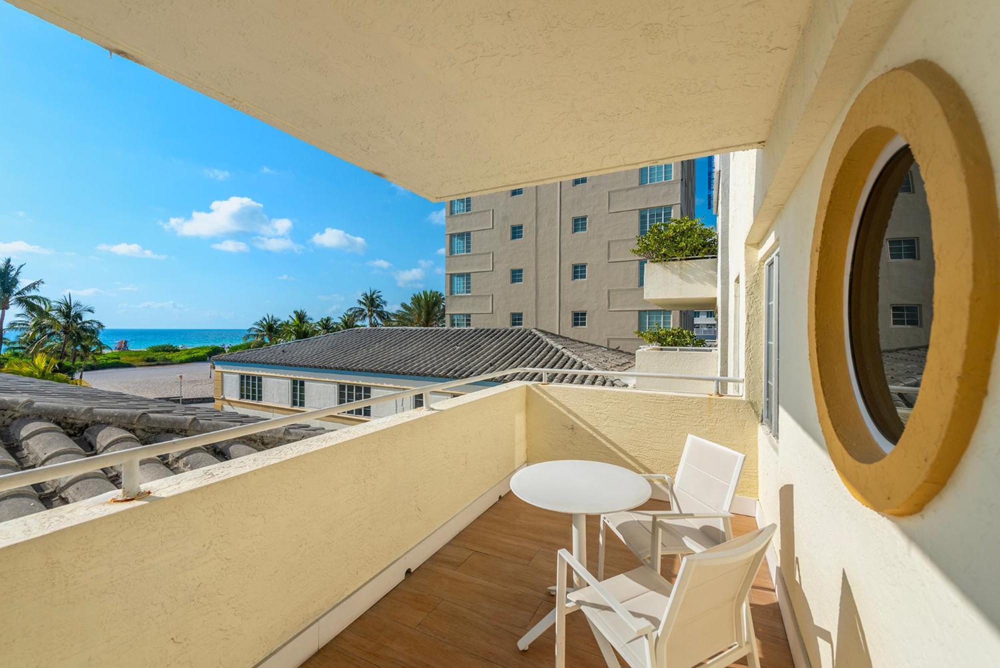 Camera con Balcone Vista Oceano