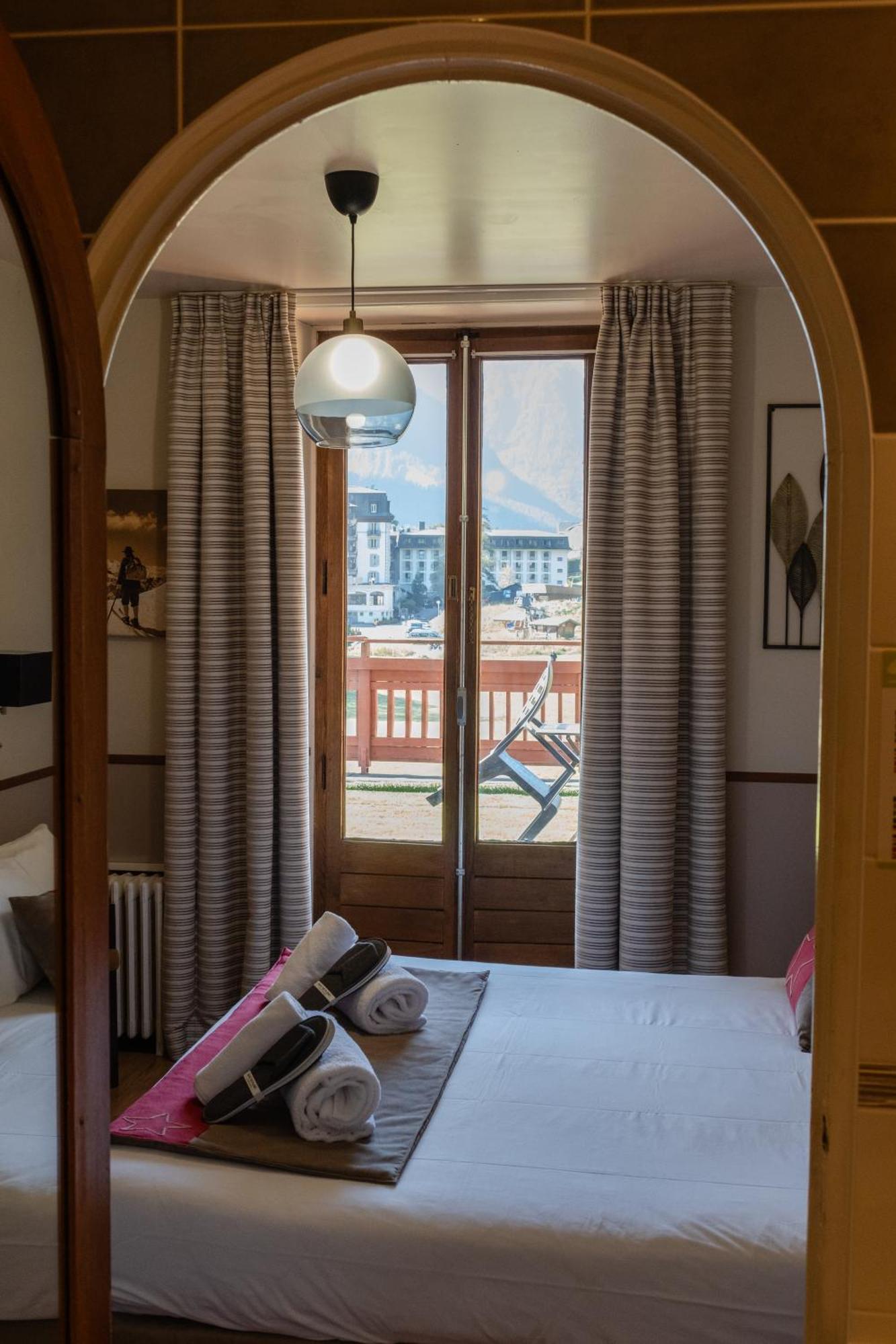 Chambre Double - Vue sur Aiguille du Midi