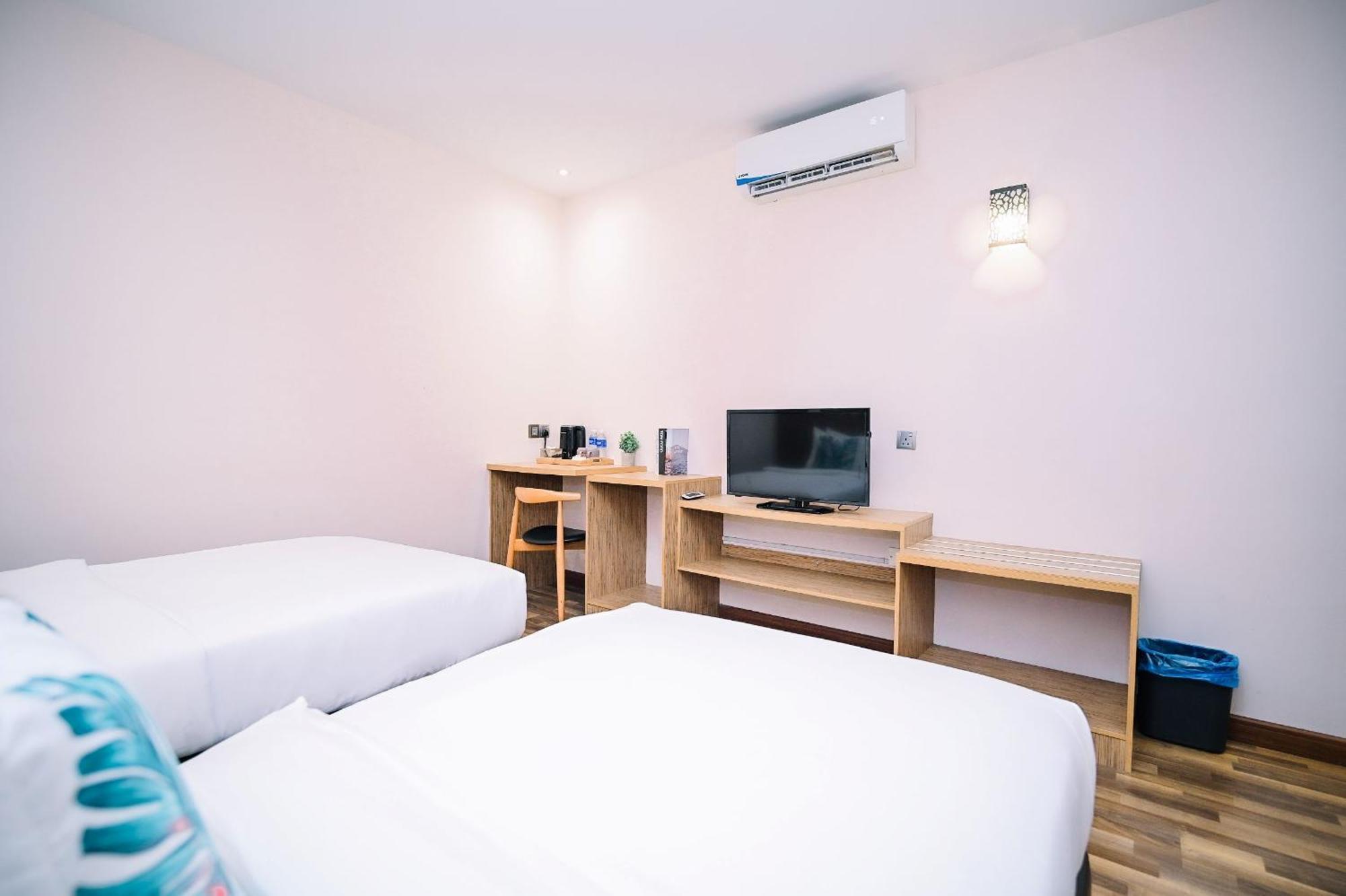 Standard Twin Room