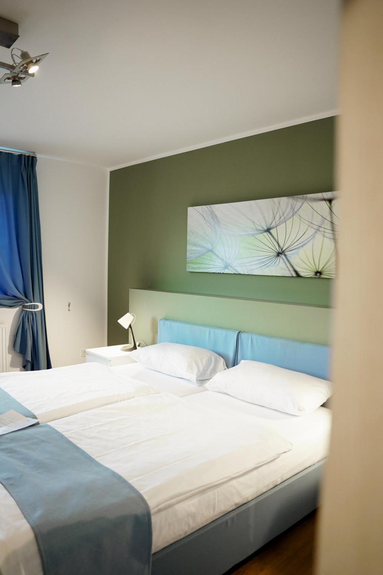 Zweibettzimmer mit Gemeinschaftsbad