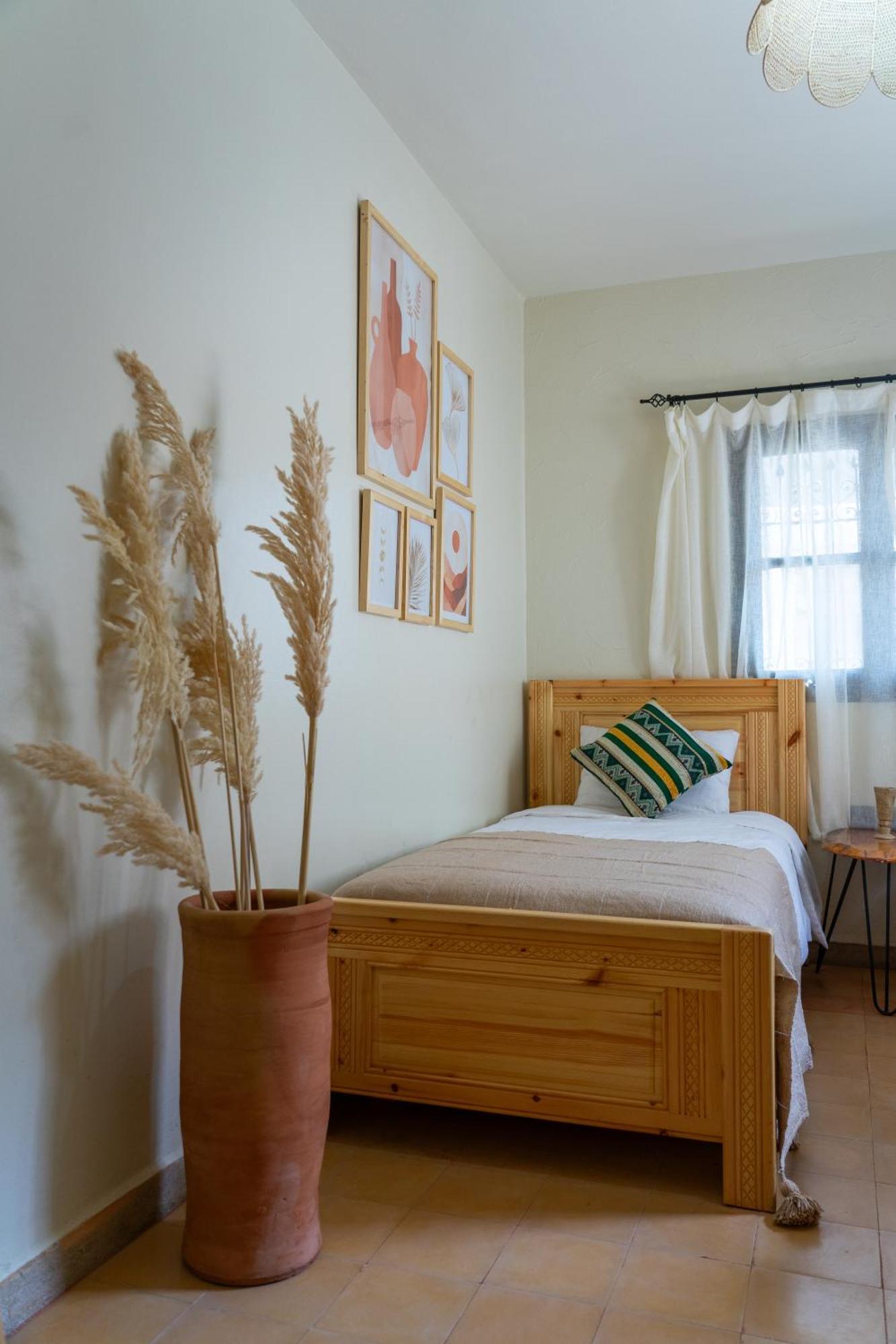 Quarto Triplo com Casa de Banho Partilhada