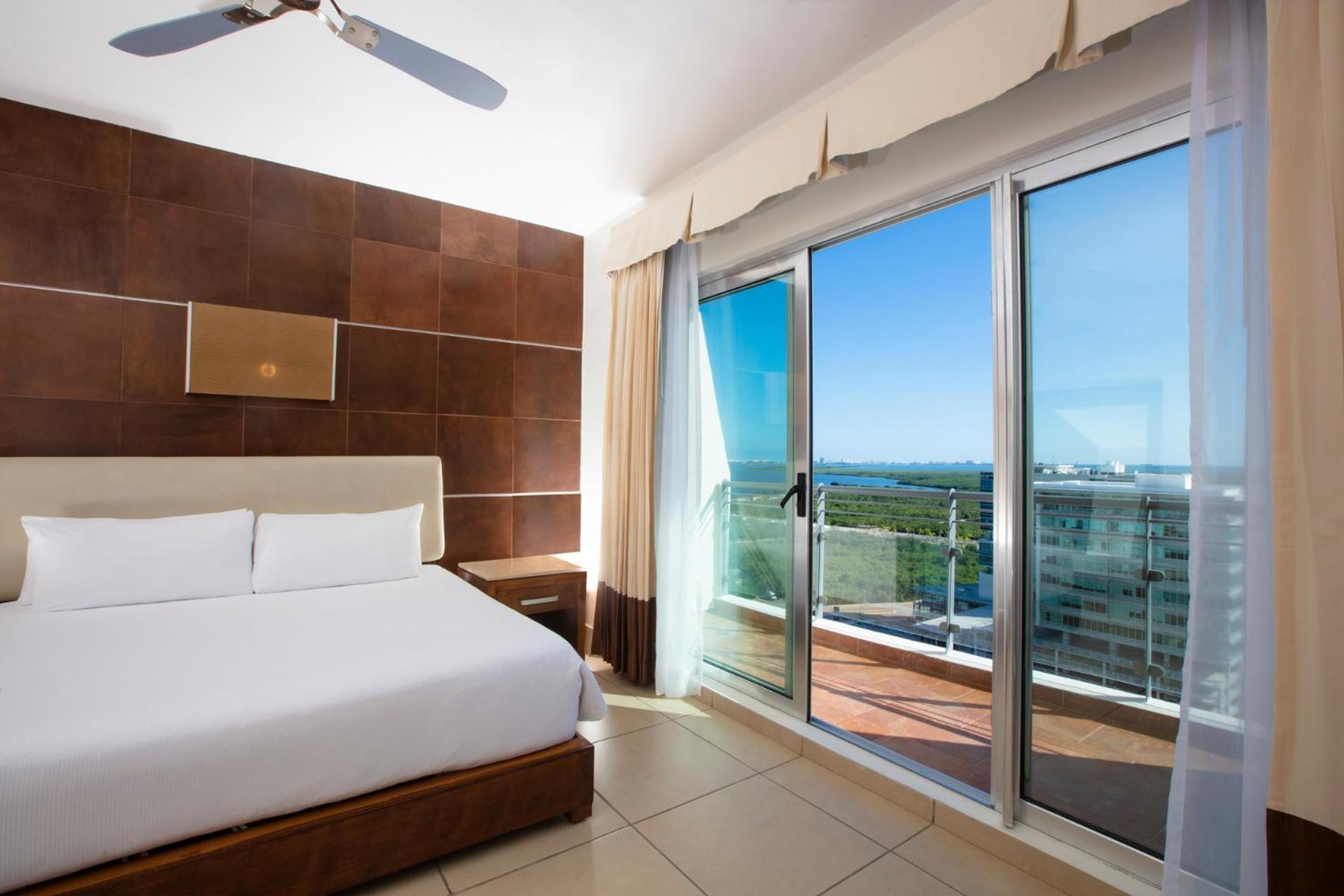 Standard Room Beach Club Access