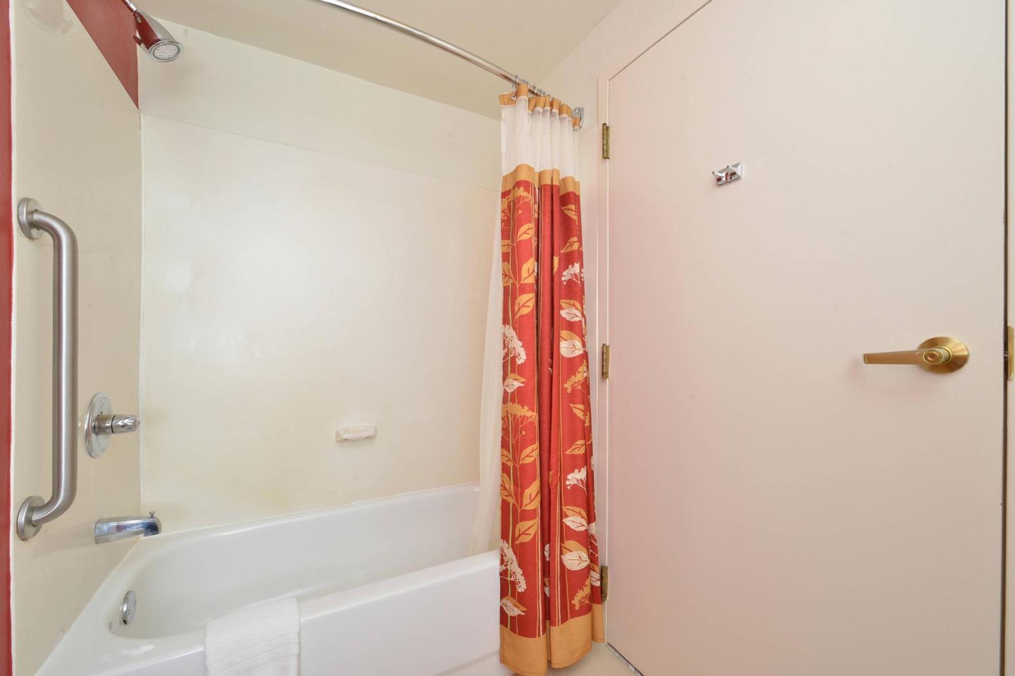 King Room - Hearing Accessible