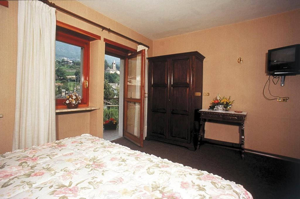 Camera Matrimoniale/Doppia con Letti Singoli con Balcone