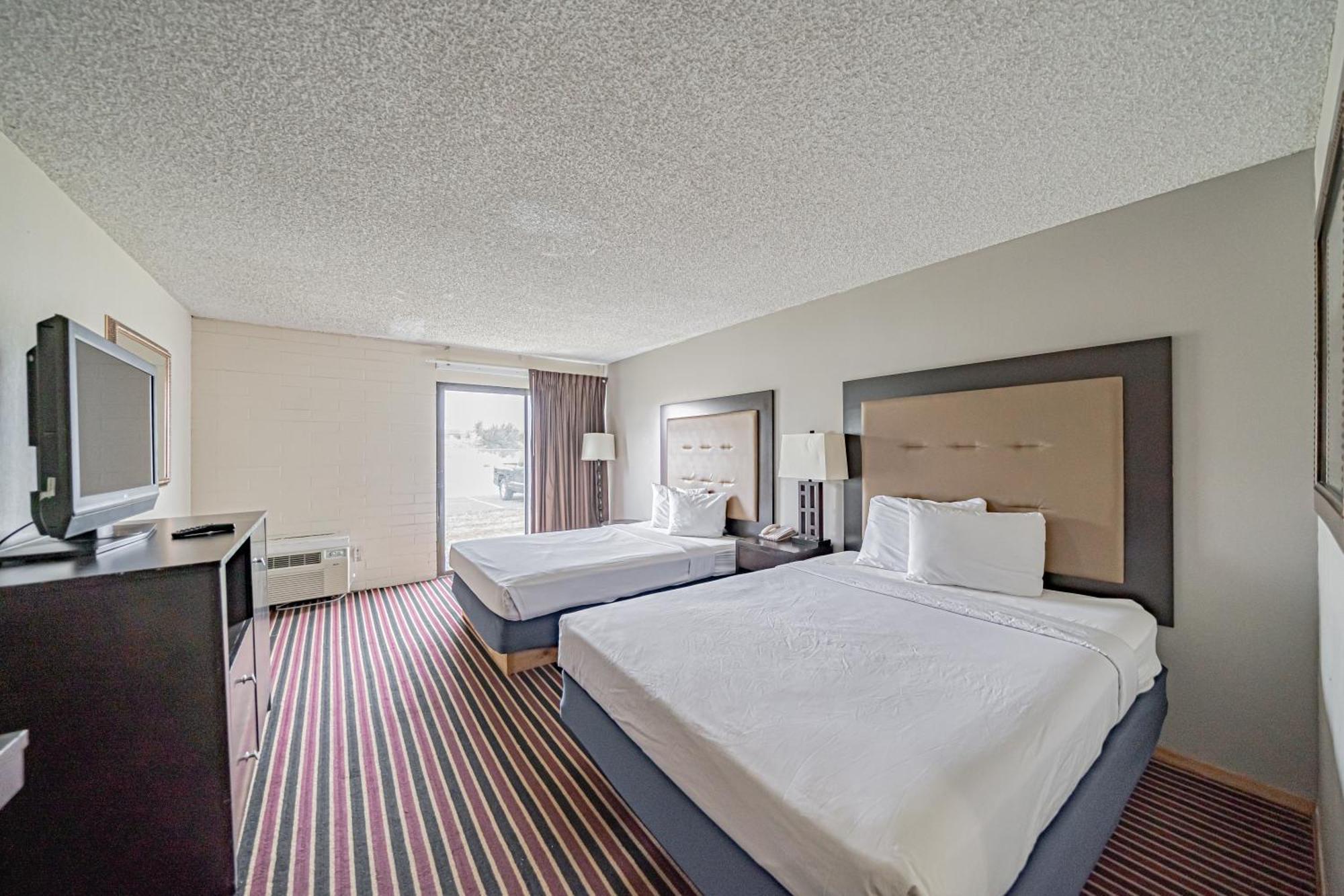 Queen Room with Two Queen Beds - Non-Smoking