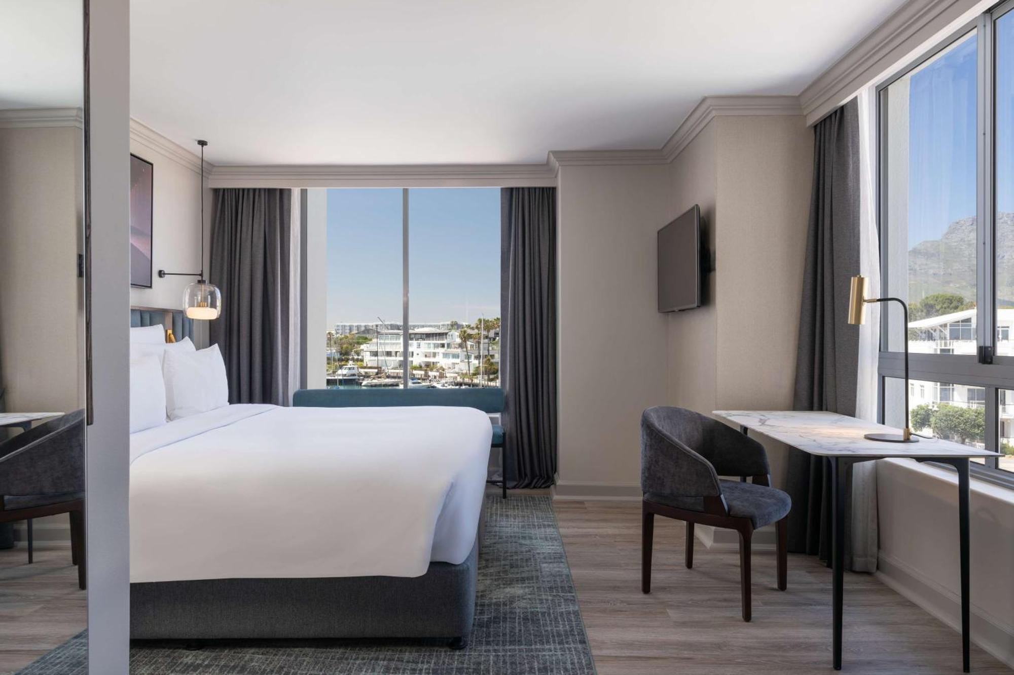 Chambre Supérieure Collection - Vue sur Port de Plaisance