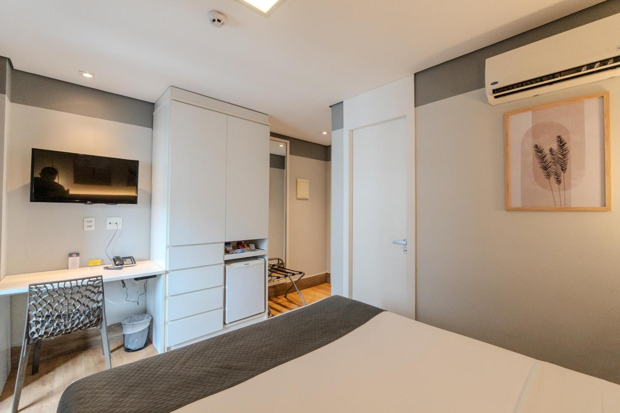 Quarto Duplo Standard