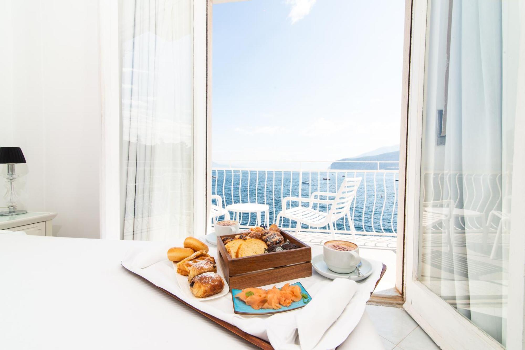 Double or Twin Room Sea View,1747232685:JPEG