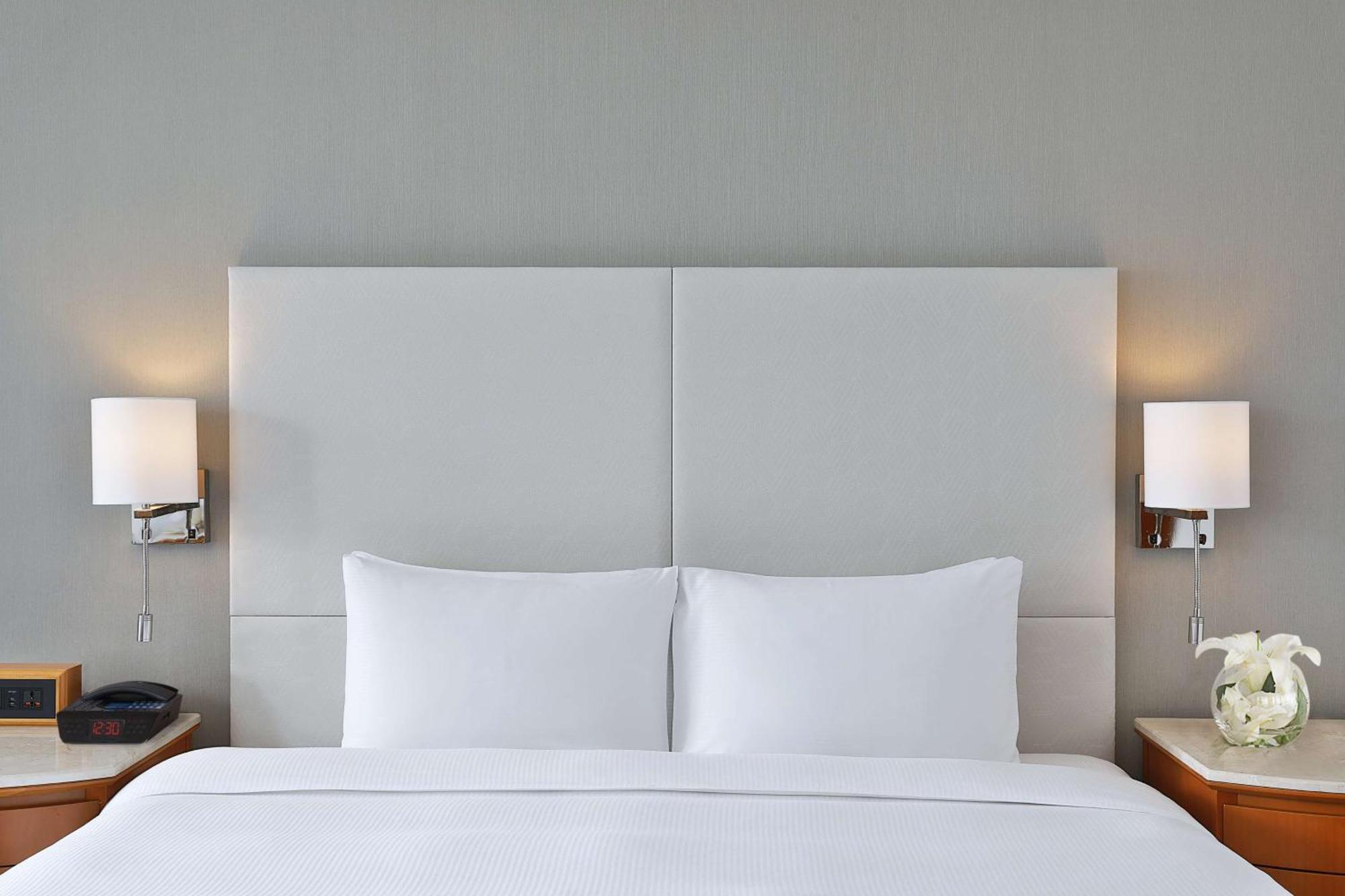 King Executive Room with Sea View and Balcony