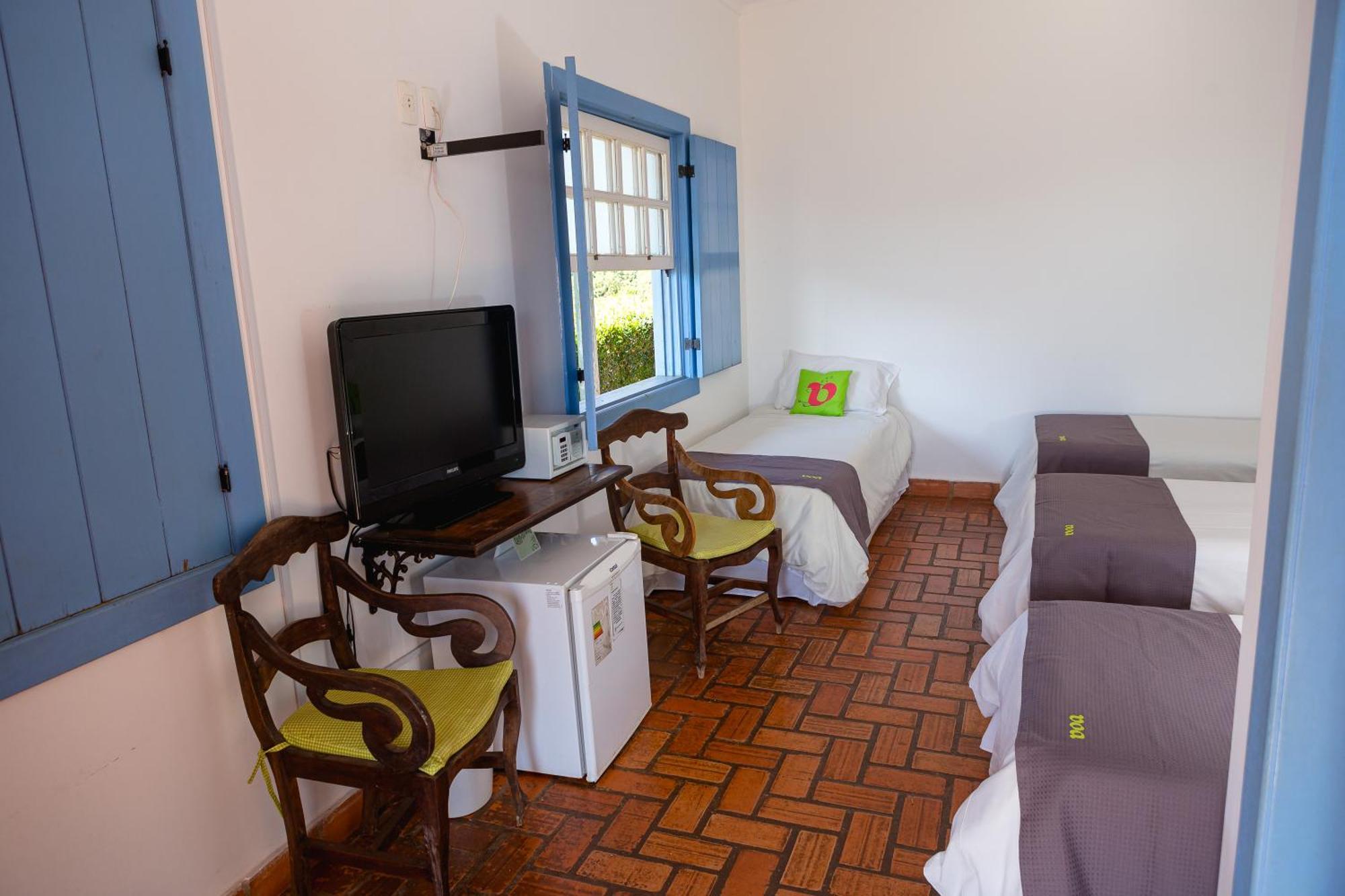 Quarto Quádruplo com Vista da Montanha