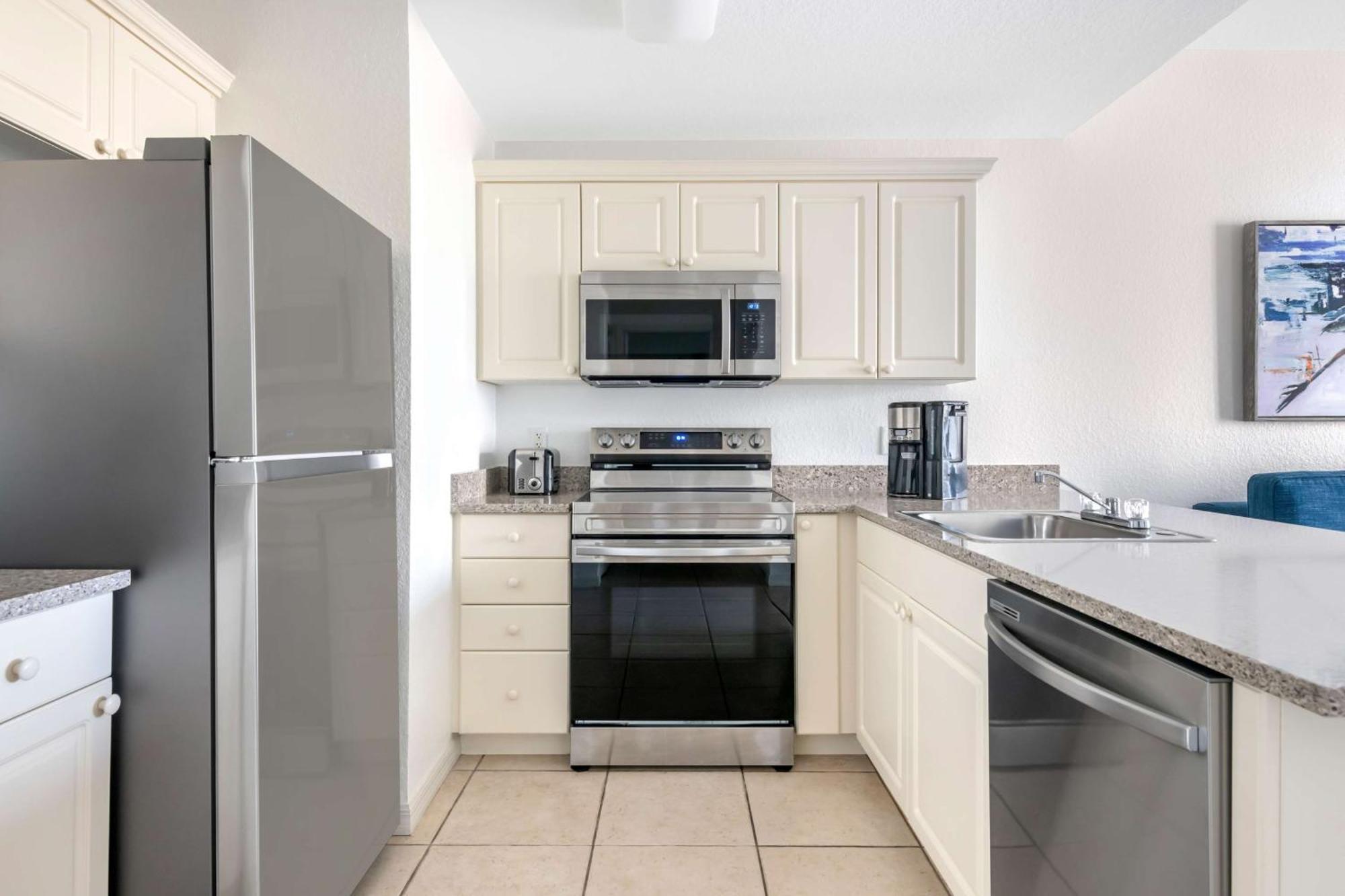 One-Bedroom King Suite with Balcony