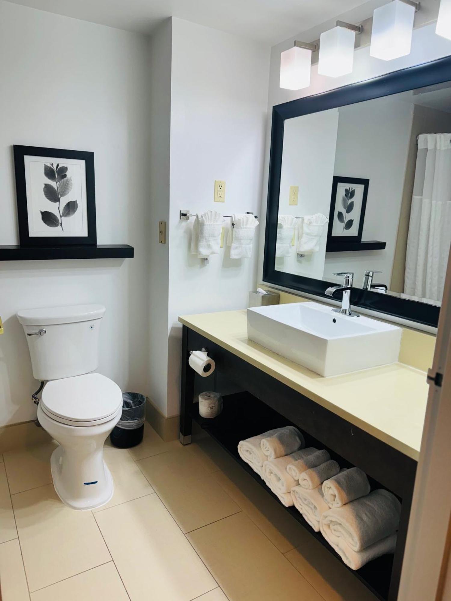 King Suite - Disability Access/Non Smoking