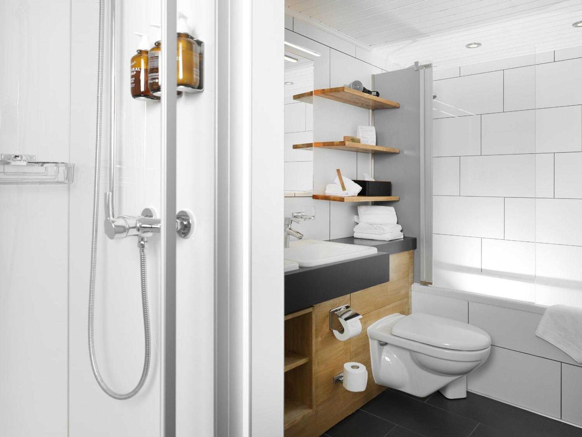 Junior Suite met Balkon en Uitzicht op de Bergen
