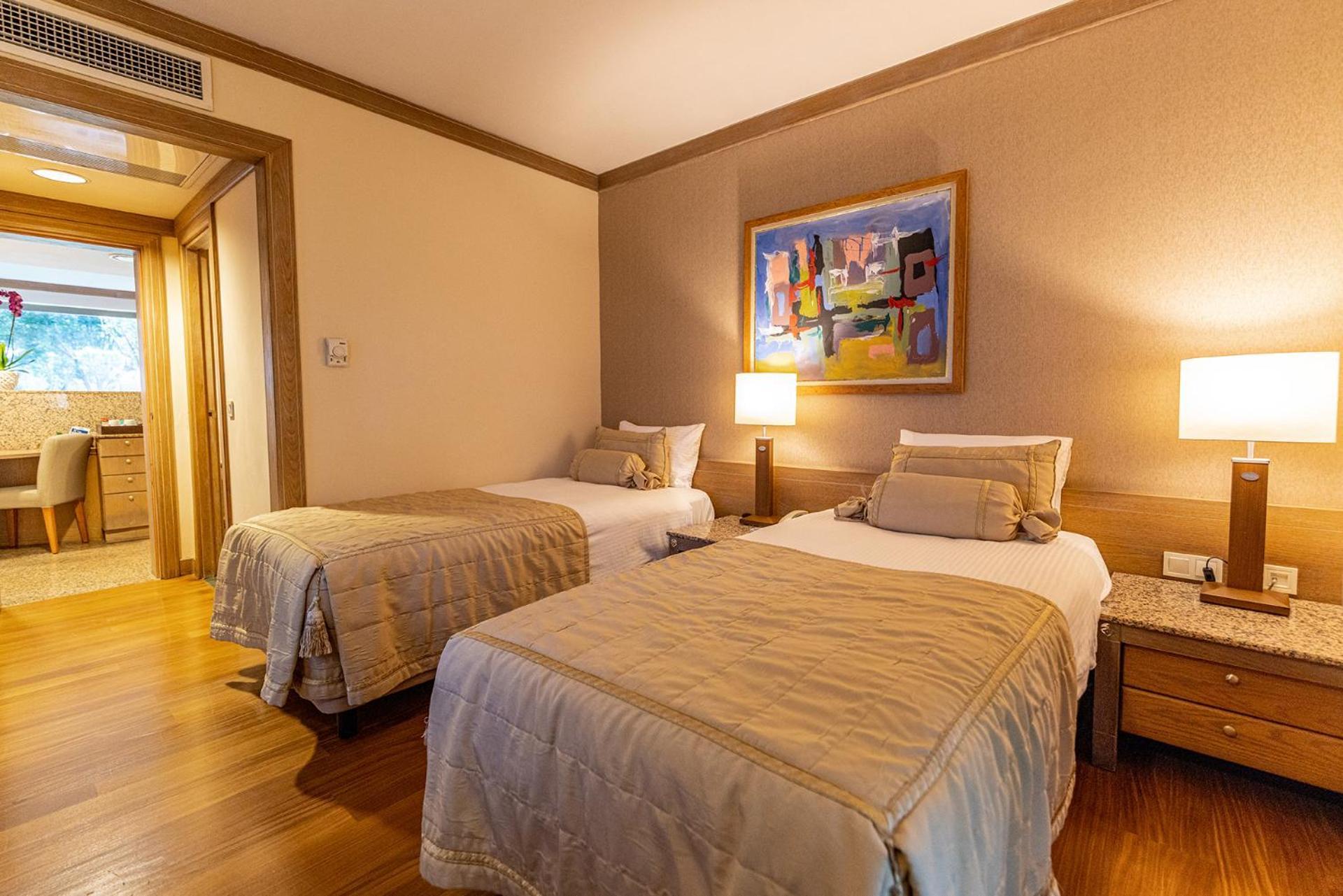 Select Villa
