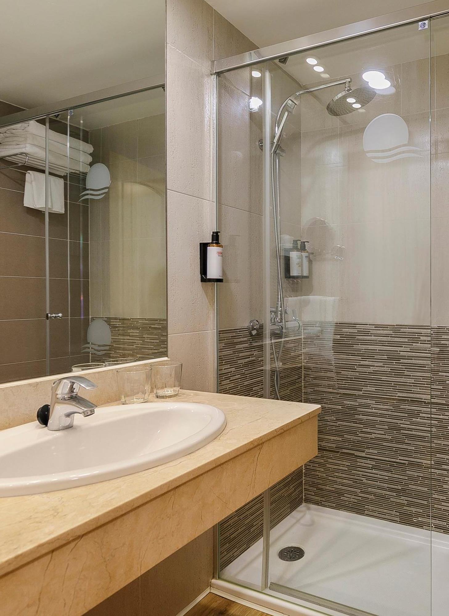 Sol Room with Pool View,1630862676:JPEG