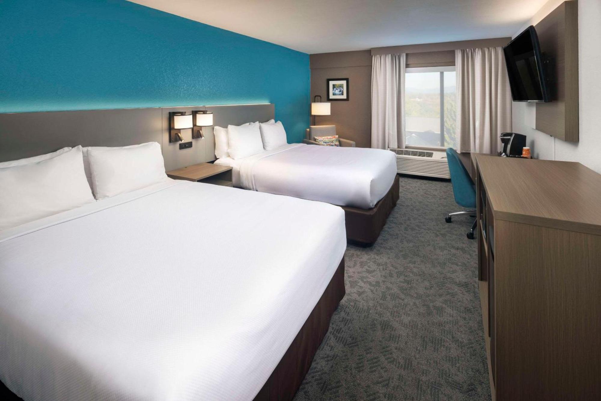 Standard Queen Room with Two Queen Beds - Non Smoking