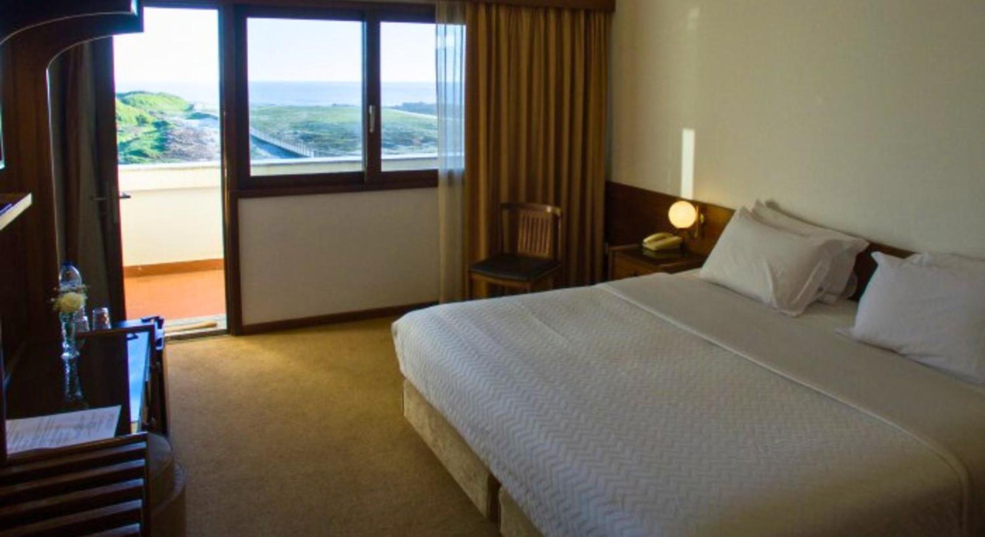 Quarto Duplo ou Twin Standard com Vista Mar