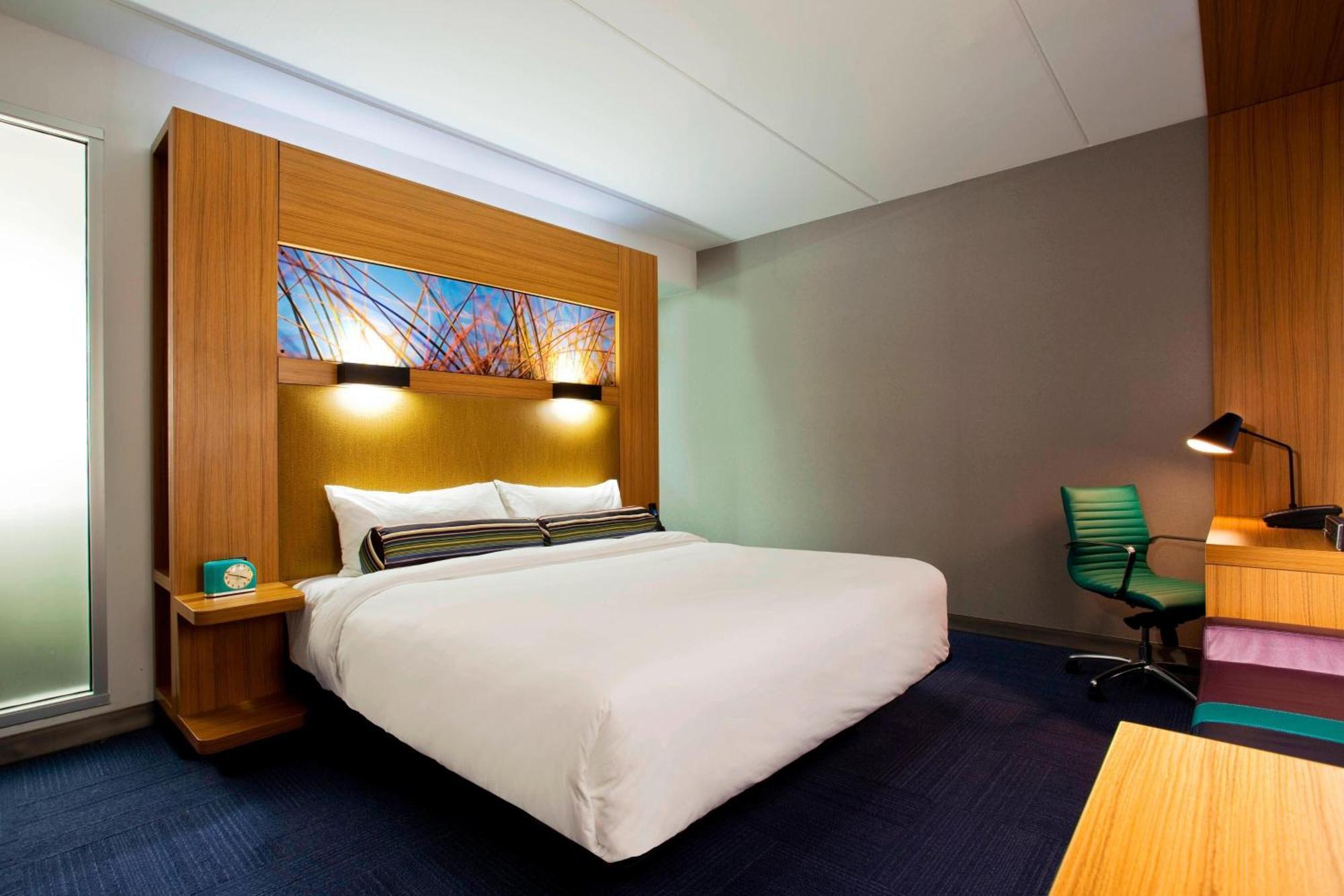 Guest Room, 1 King