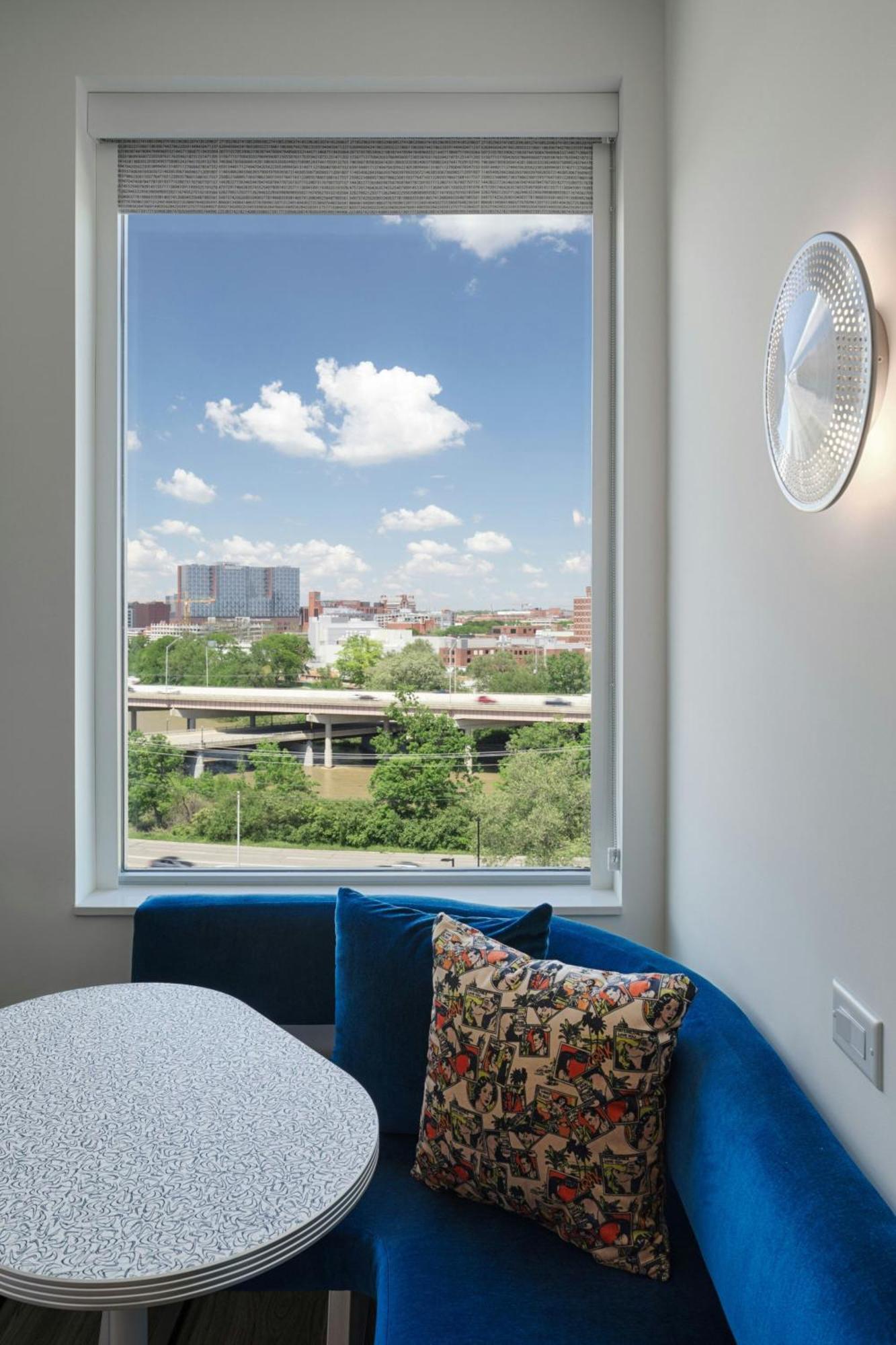 ALOFT, Guest room, 1 King, City view