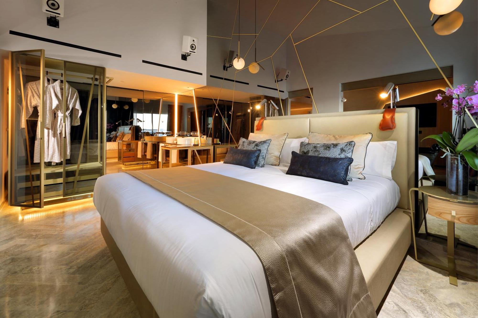 Suite - Entrance to Ushuaia Club Included
