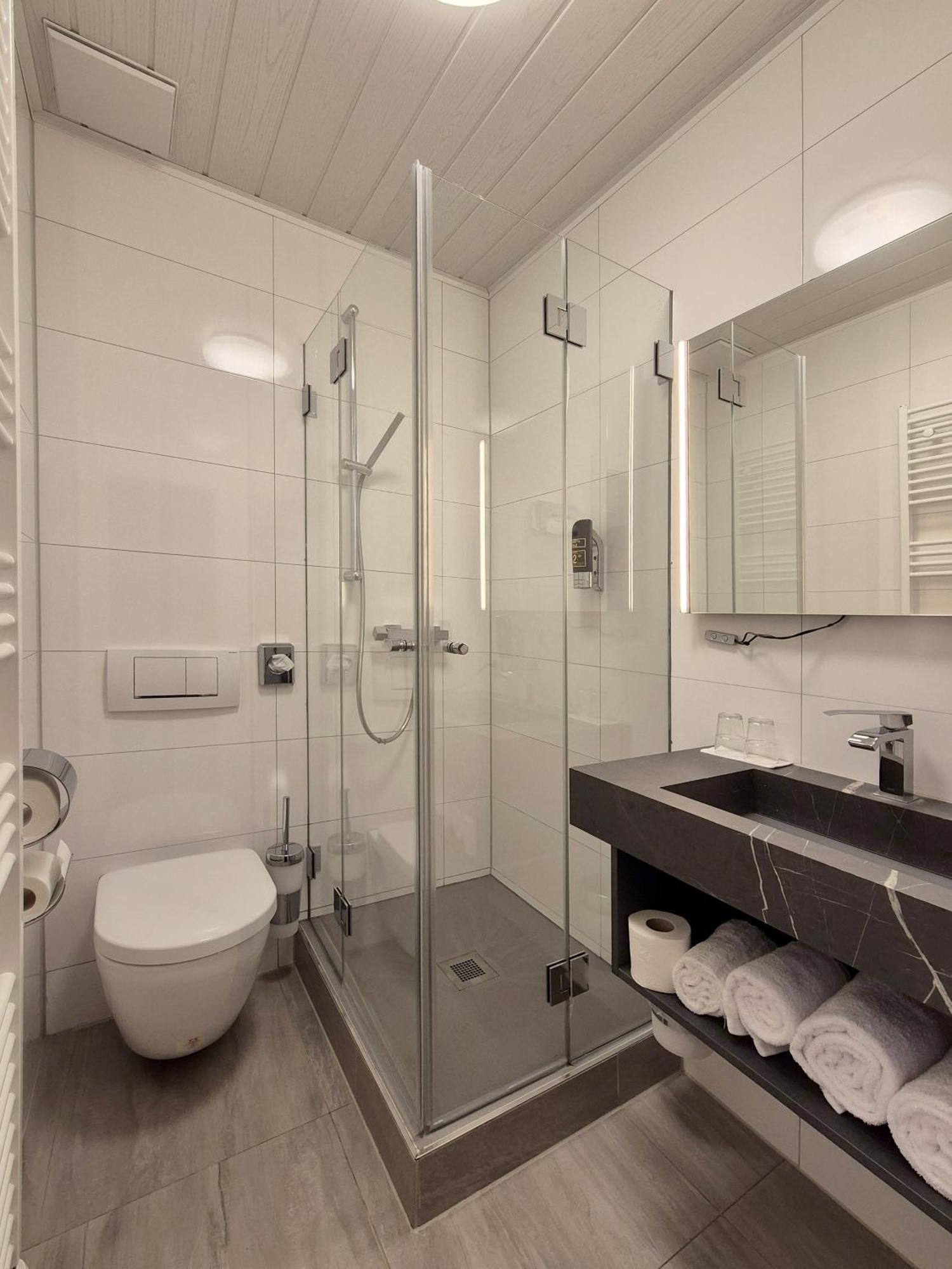 Doppelzimmer mit Balkon