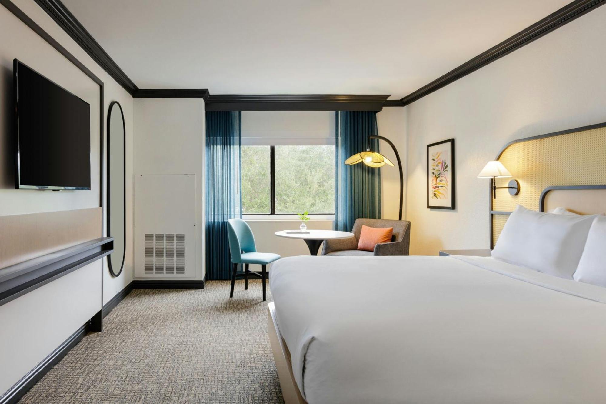 King Room with Pool View