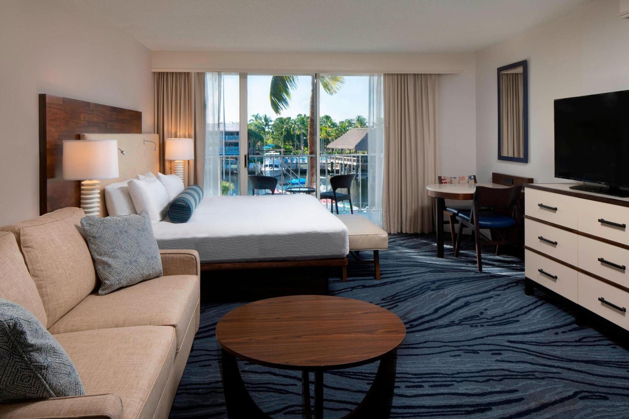 King Room with Sofa Bed and Marina View