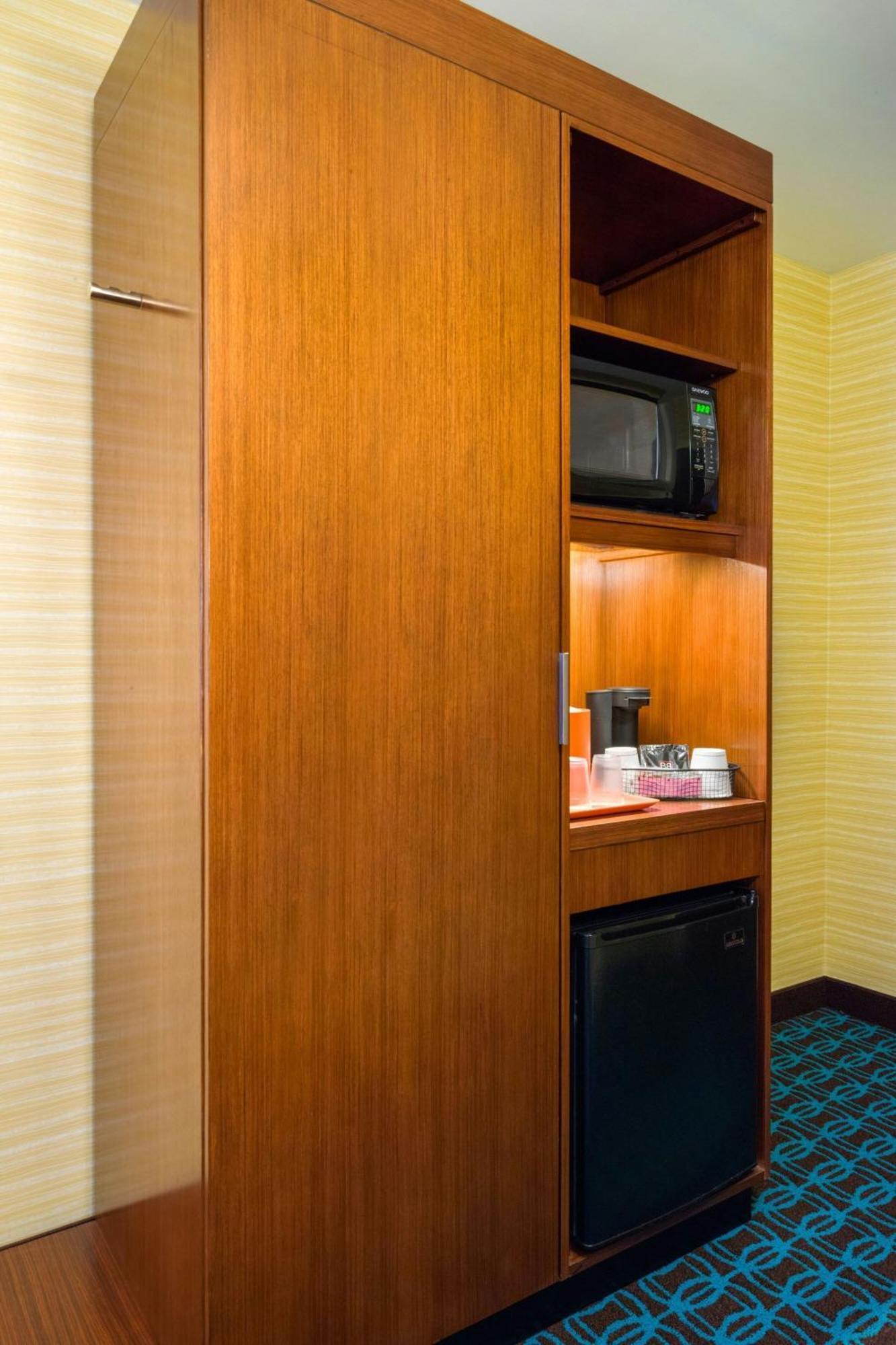 King Room with Bathtub - Mobility Access