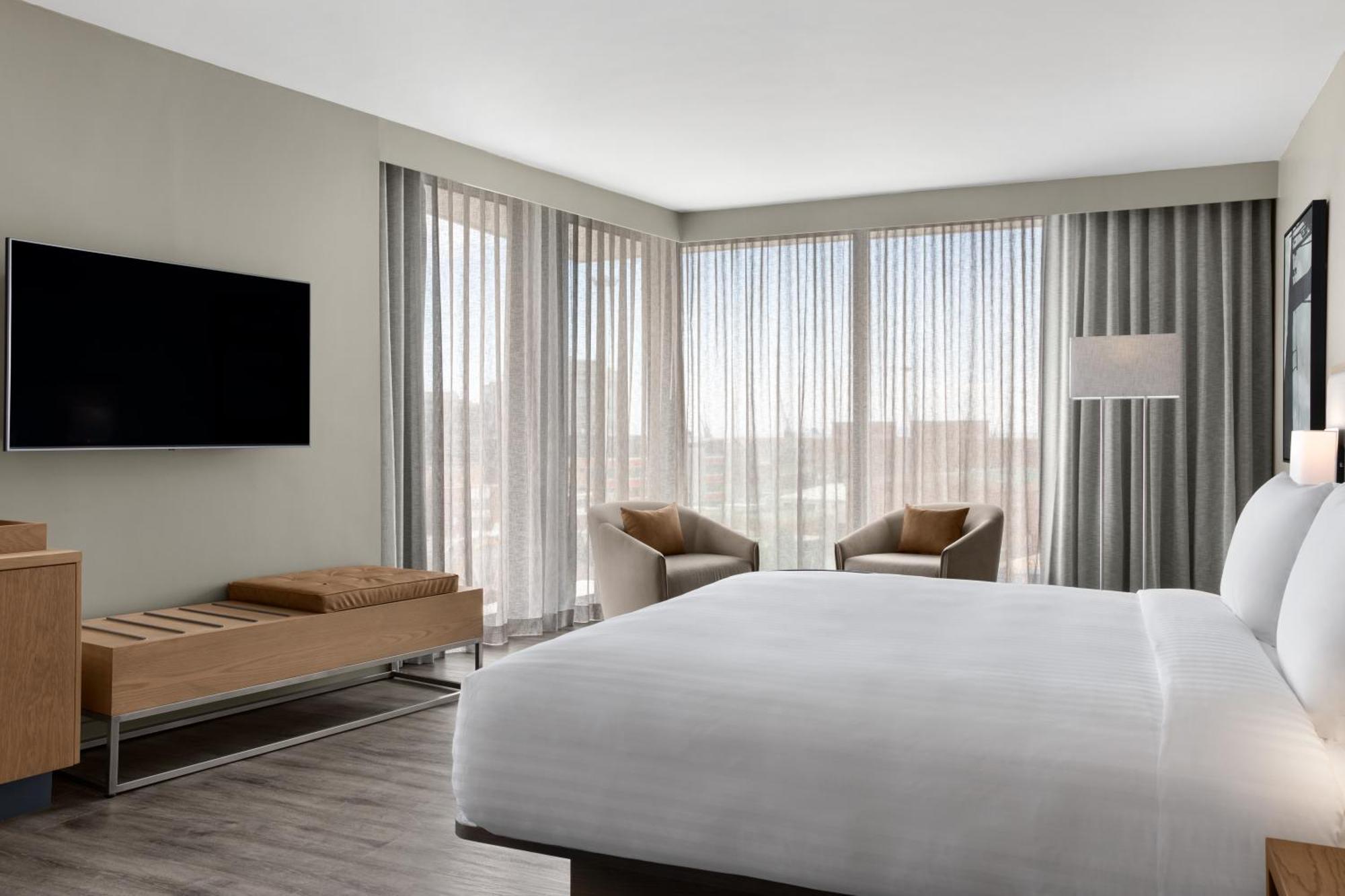 Suite Lit King-Size - Vue sur Port