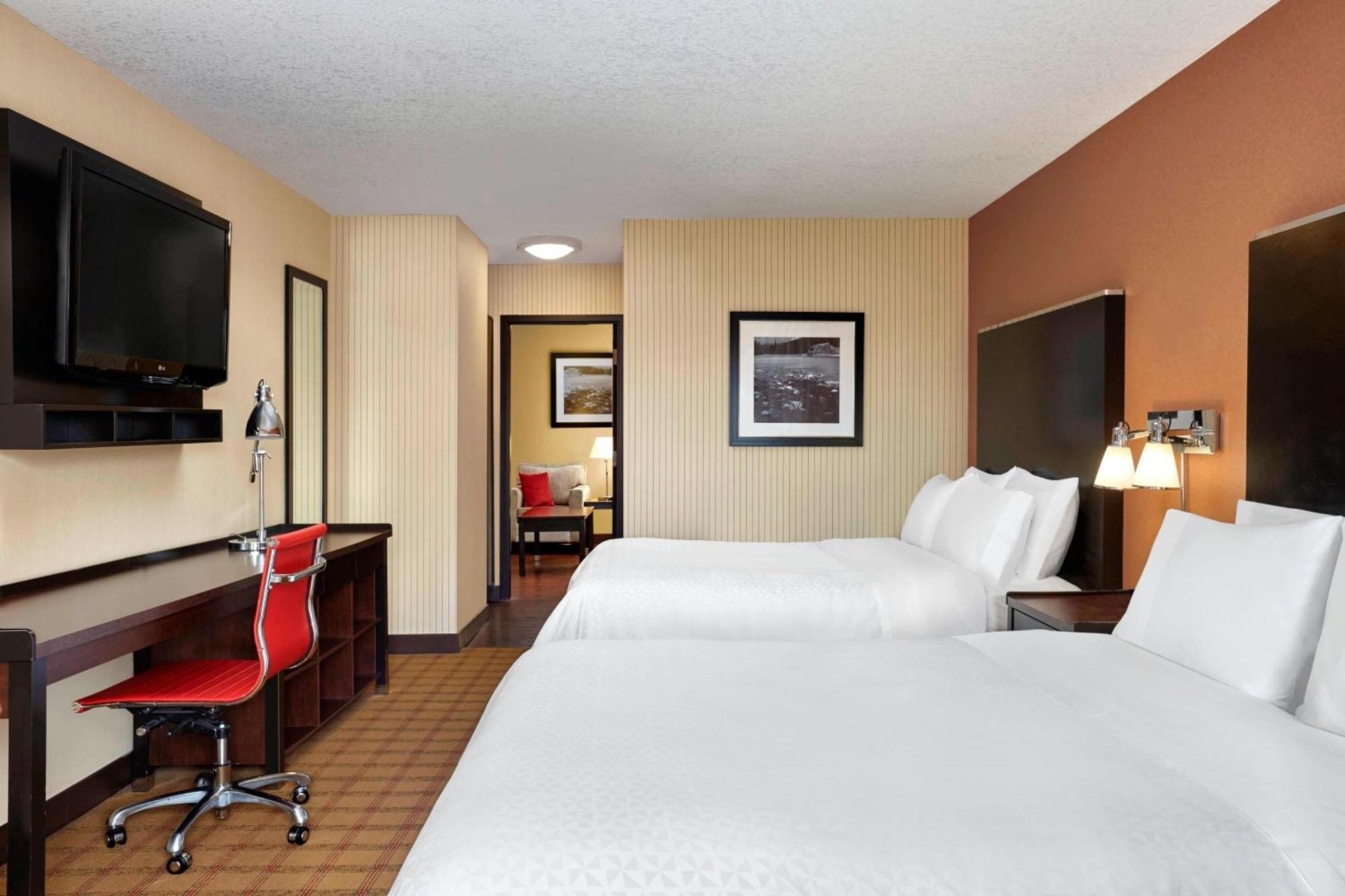 1 Bedroom Suite, 2 Queen, Sofa Bed, Balcony